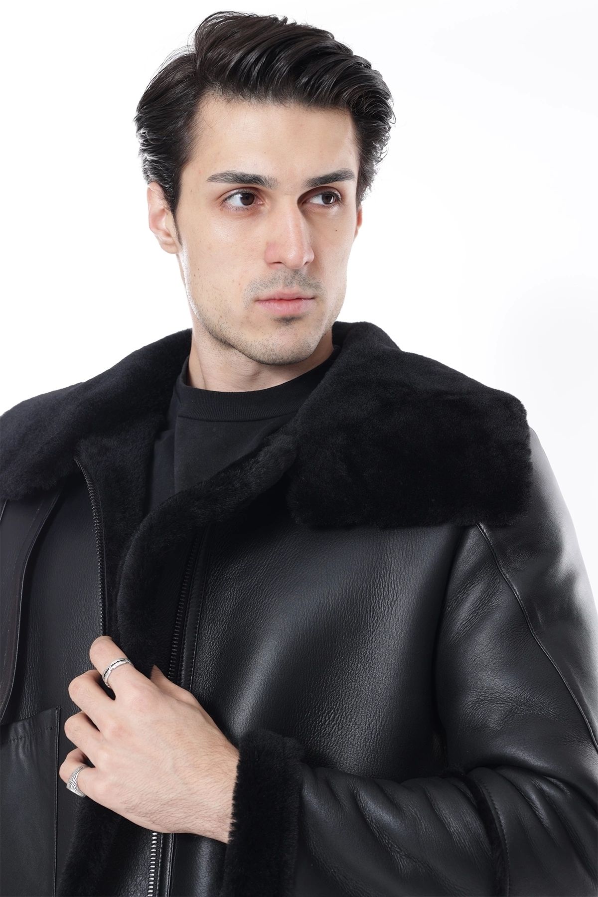 Erkek Hakiki Deri Mont, Balıkçı Yaka, Siyah Kürklü, Fermuar Kapamalı, Oversize Model - 500422