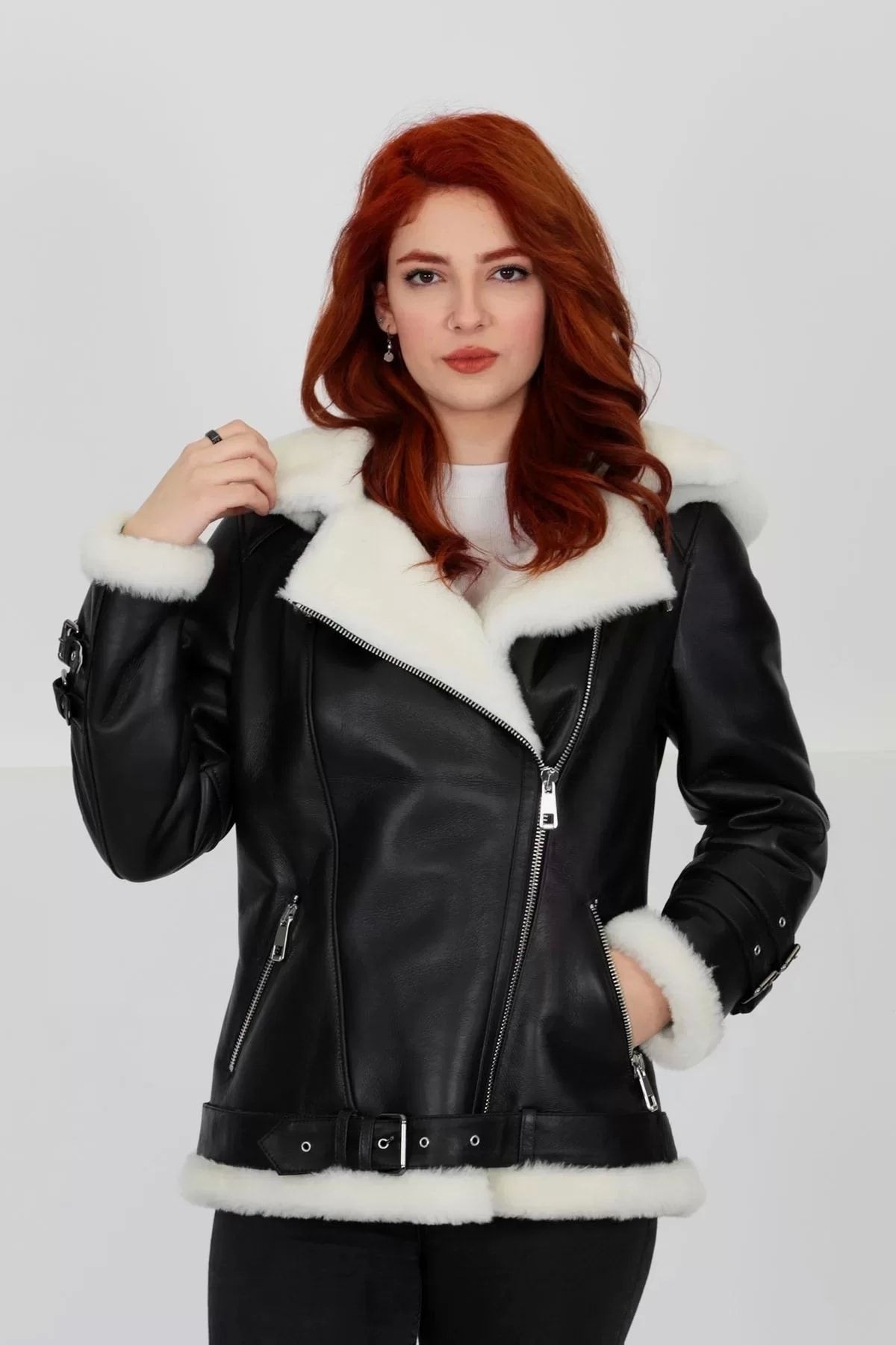 Hakiki Deri Kapüşonlu Kadın Kaban - İçi Kürklü, Kemerli - Kahverengi 70 cm- 103022 - siyah
