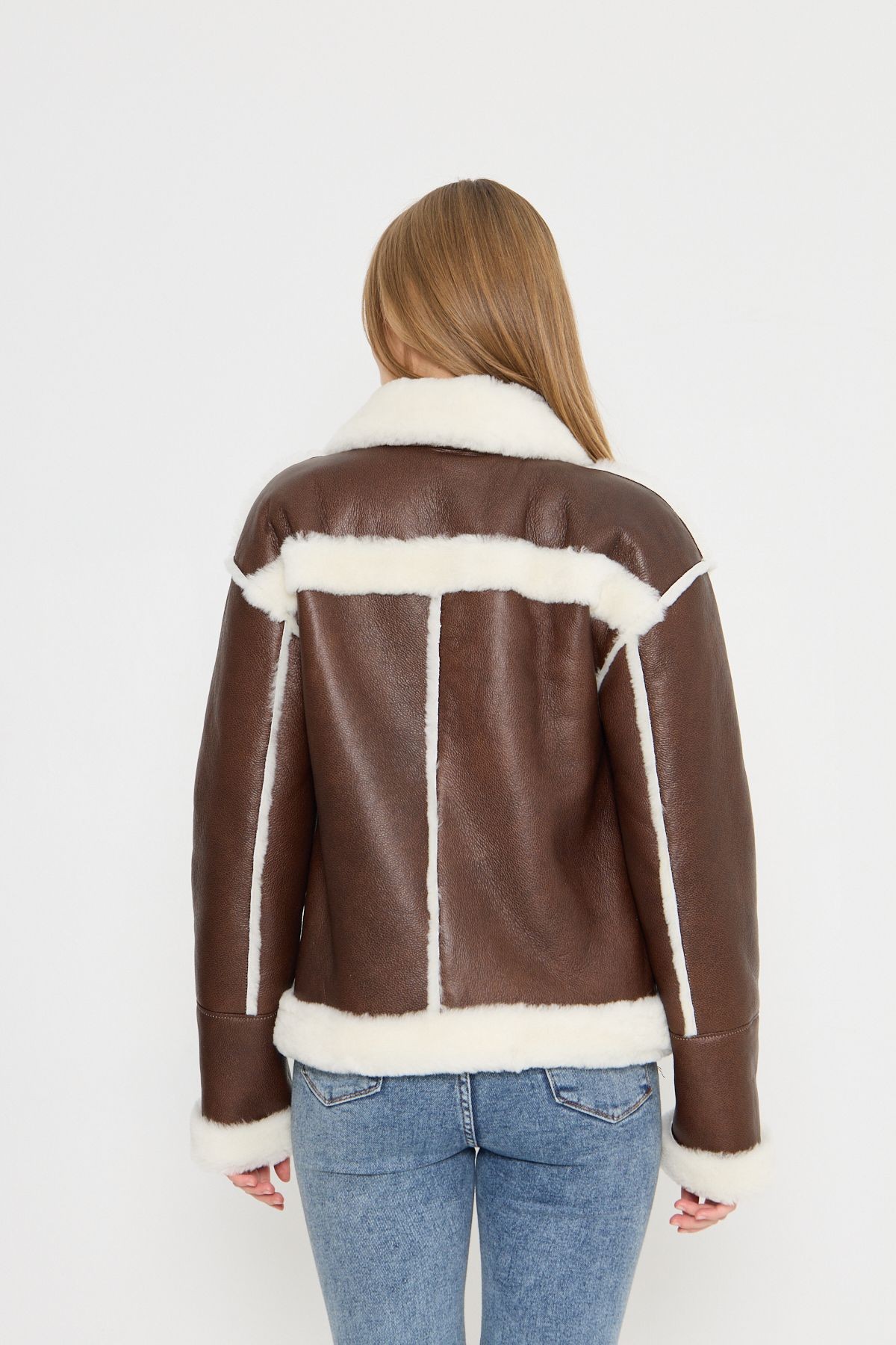Kadın Hakiki Deri Mont - Kahverengi, Beyaz Hakiki Kürklü, Kruvaze Yakalı, Oversize, 70 cm - 116322