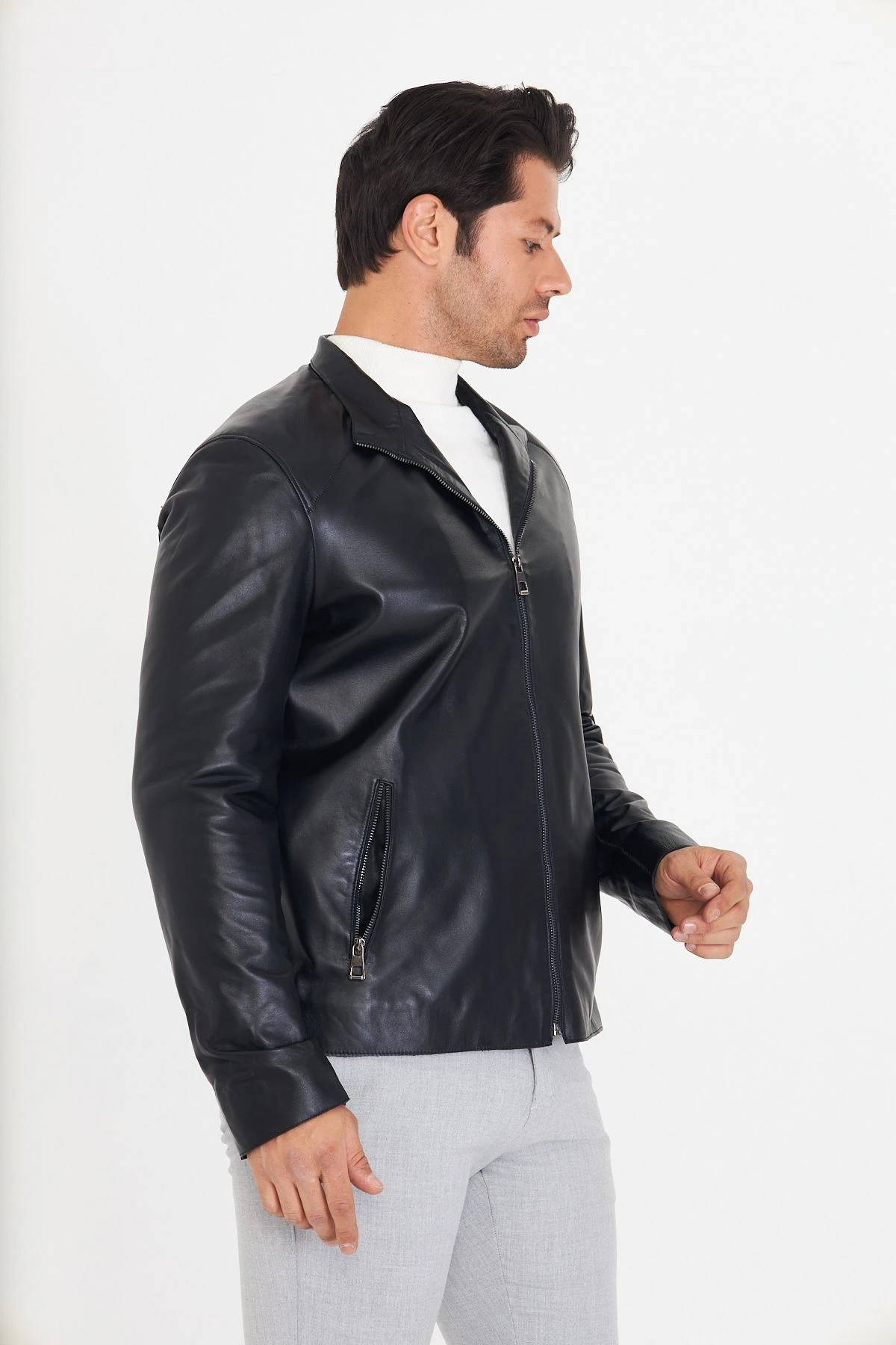 Erkek Hakiki Deri Ceket – Siyah, Dik Yaka, Fermuarlı, Astarlı, 70 cm - 506322