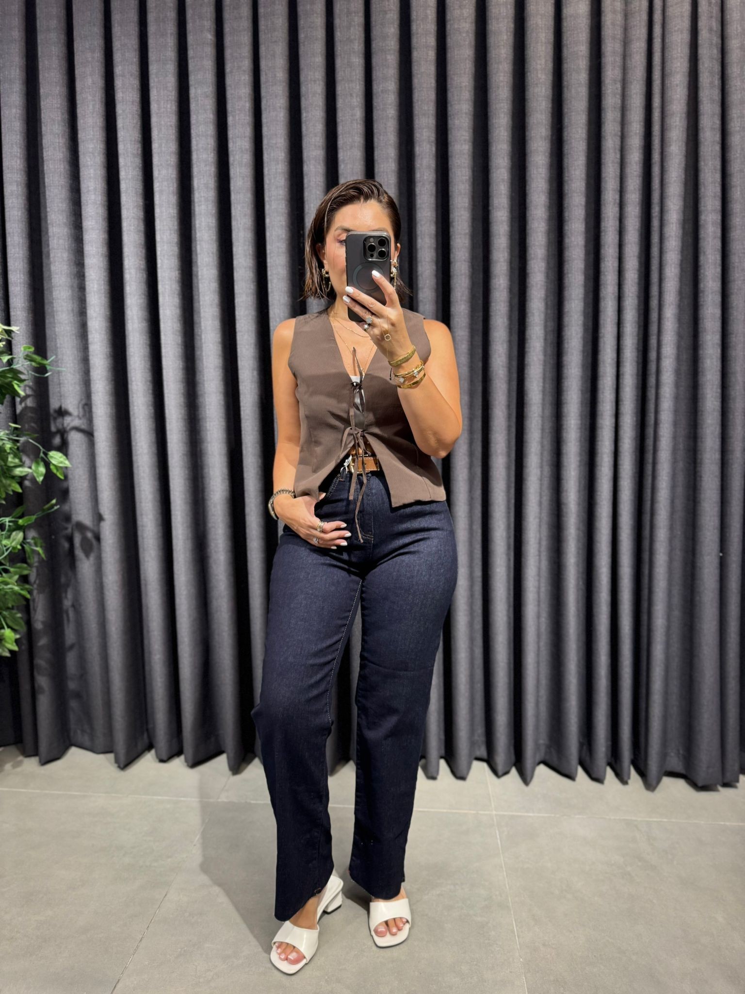 Lacivert Kesik Paça Likralı Momfit Kemerli Jean