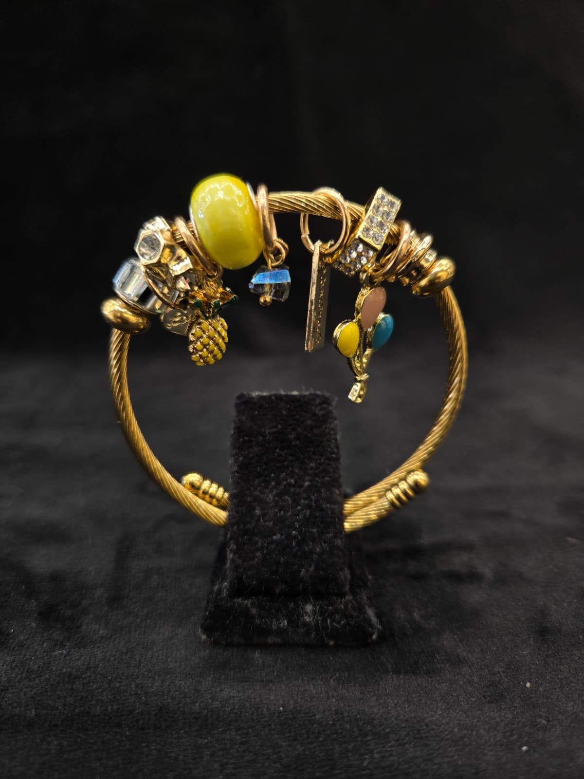 Orjinal Marka Charm Bileklik BT007