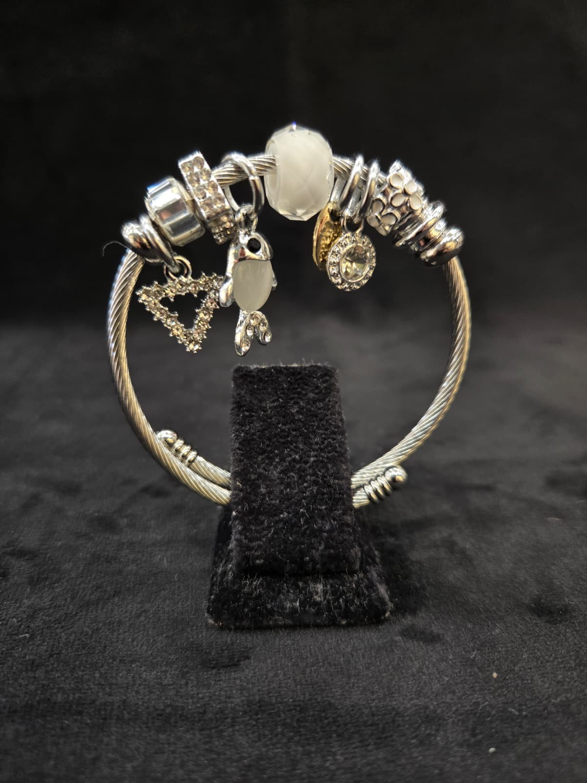 Orjinal Marka Charm Bileklik BT004