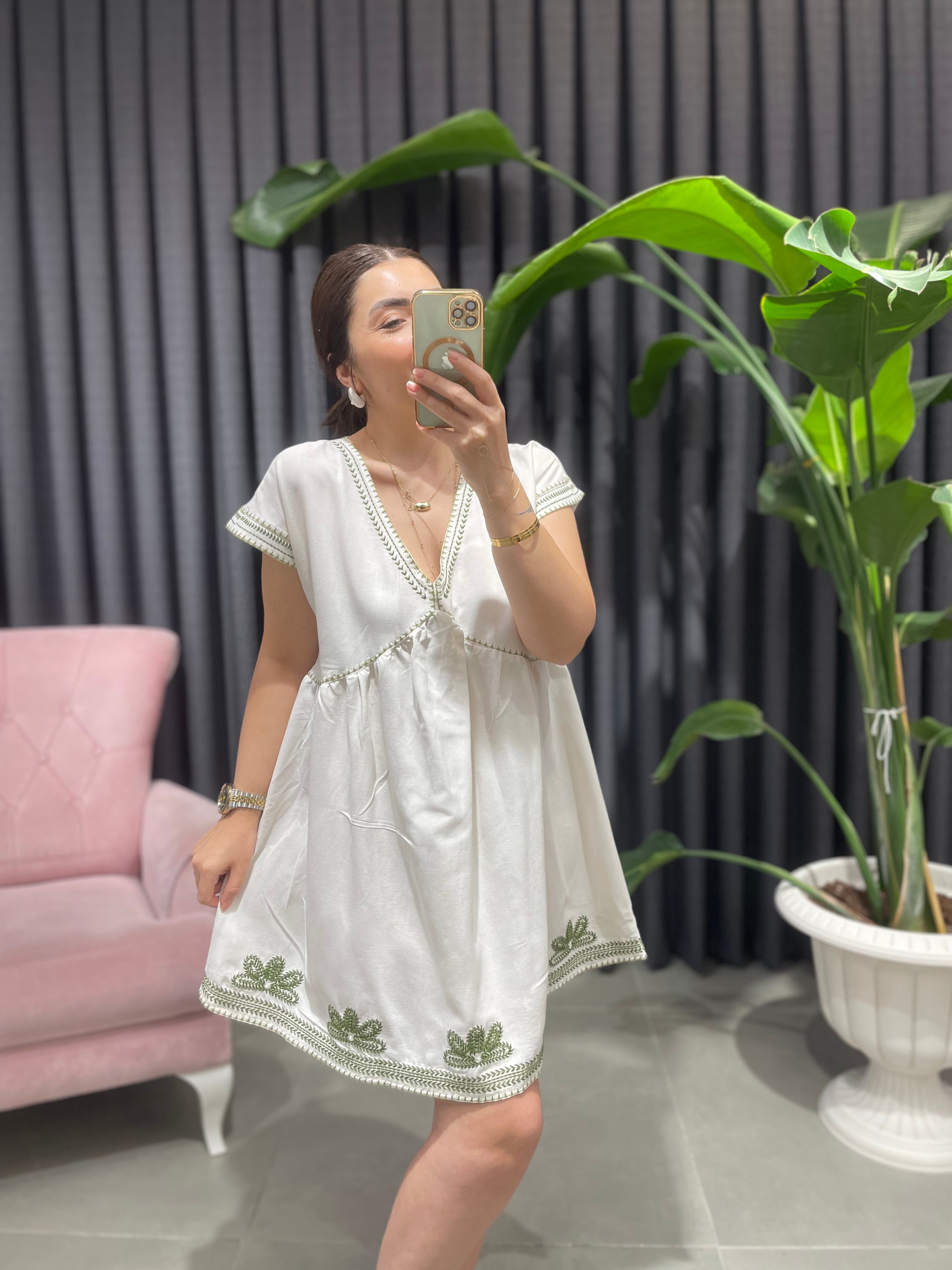 Keten Kısa Model Elbise Etnik Desenli