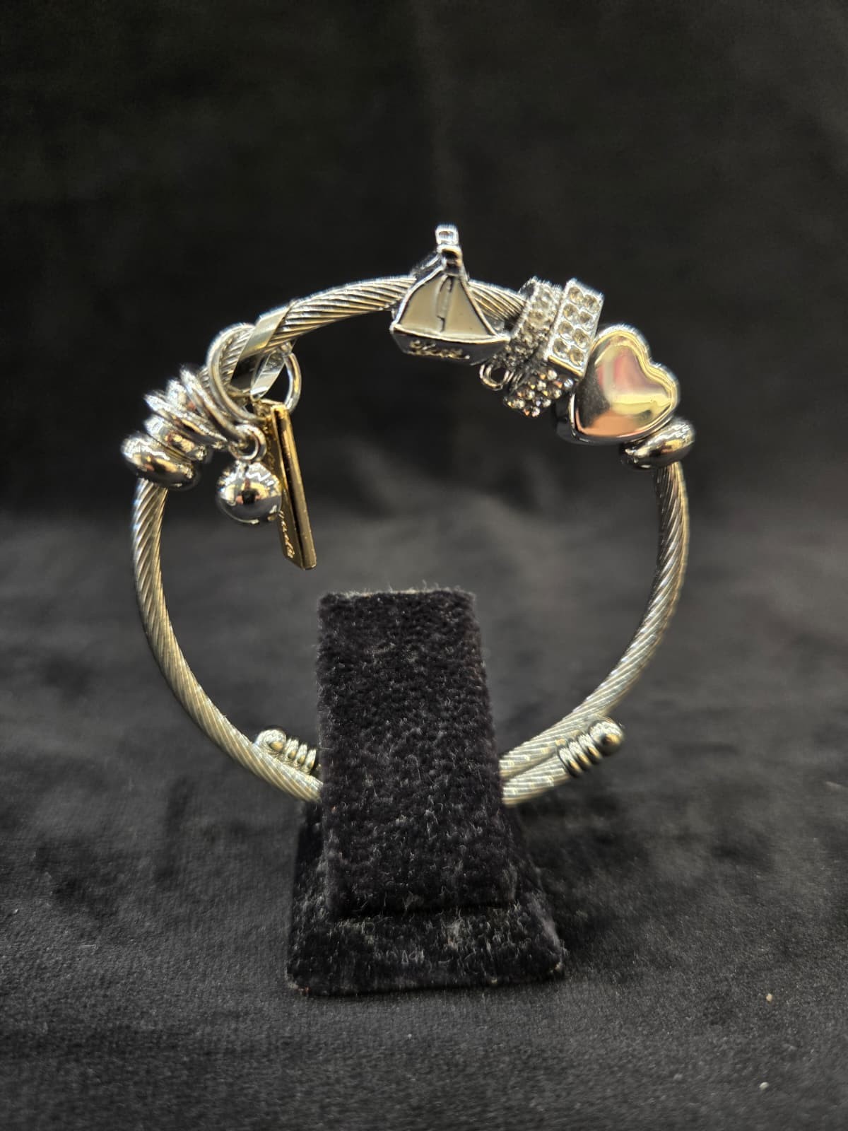 Orjinal Marka Charm Bileklik BT008