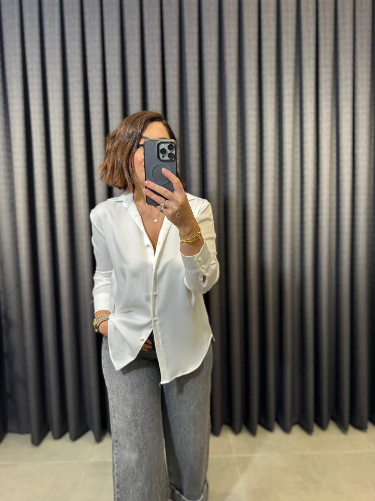 Paça Detaylı Gri Jeans