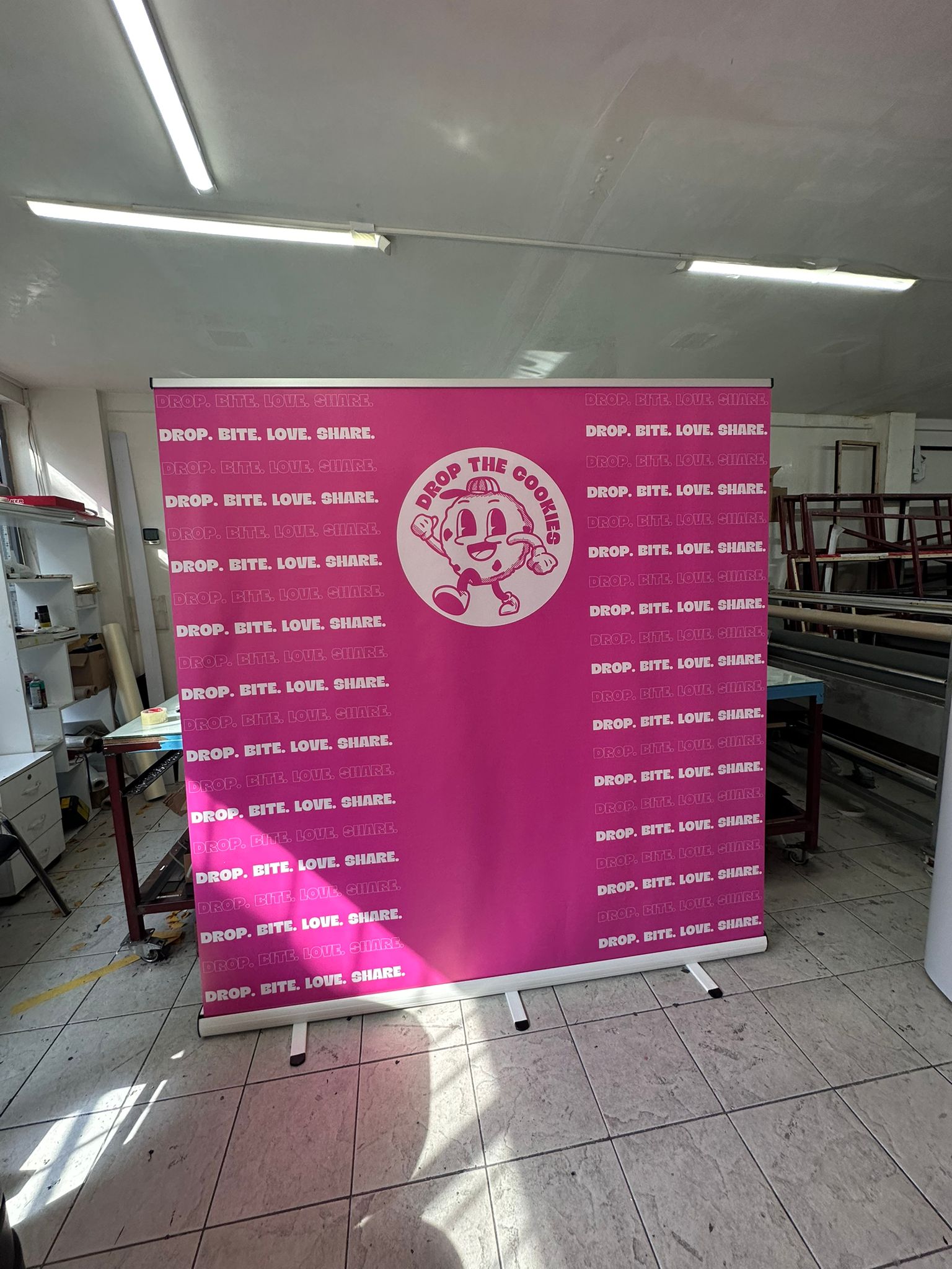 Roll Up Banner 200×200 | Etkileyici Görünüm Standsit 2 m lik Roll Up