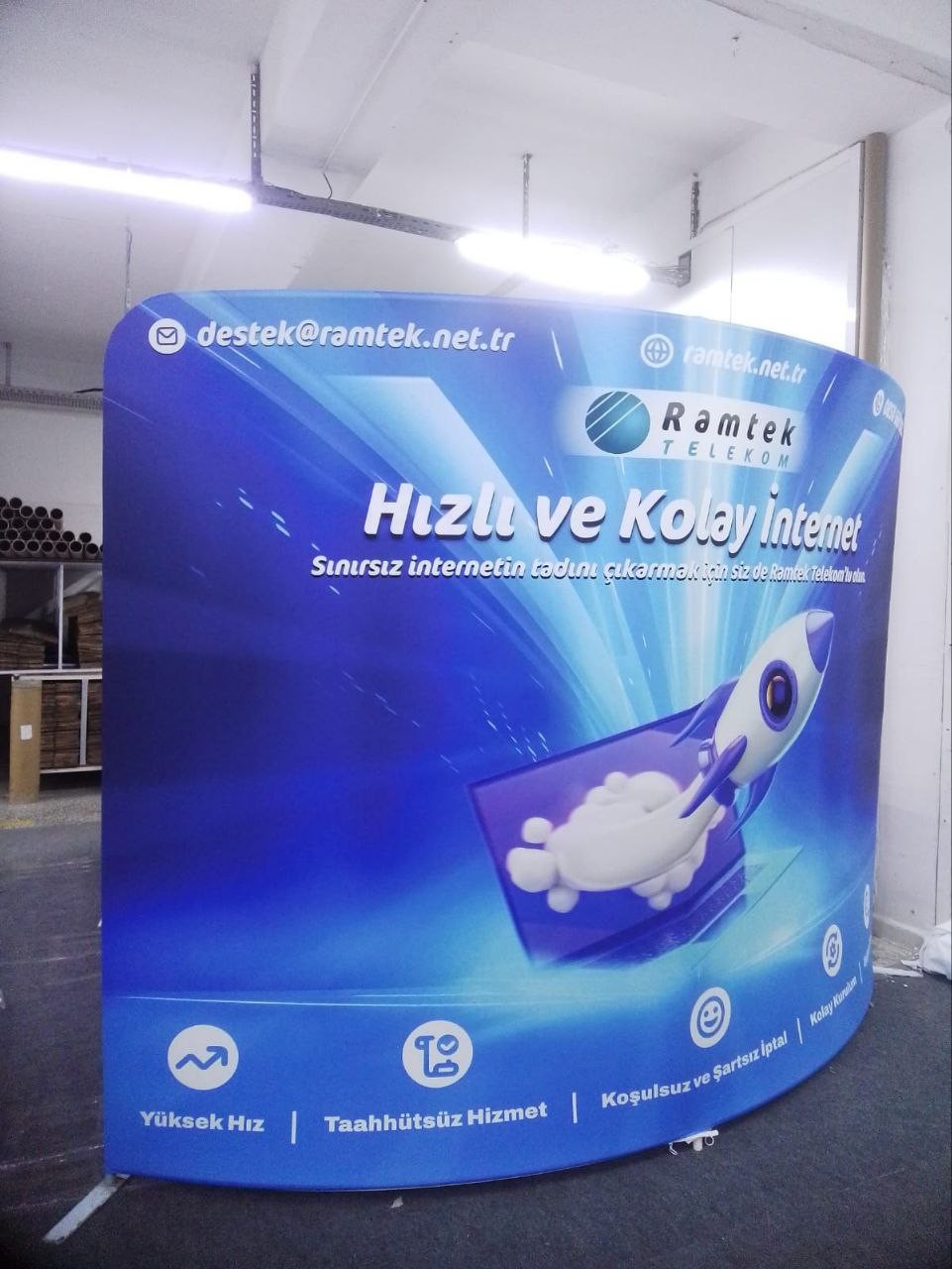 230 x 300 cm OVAL Bez -Boru Stand  Back Drop