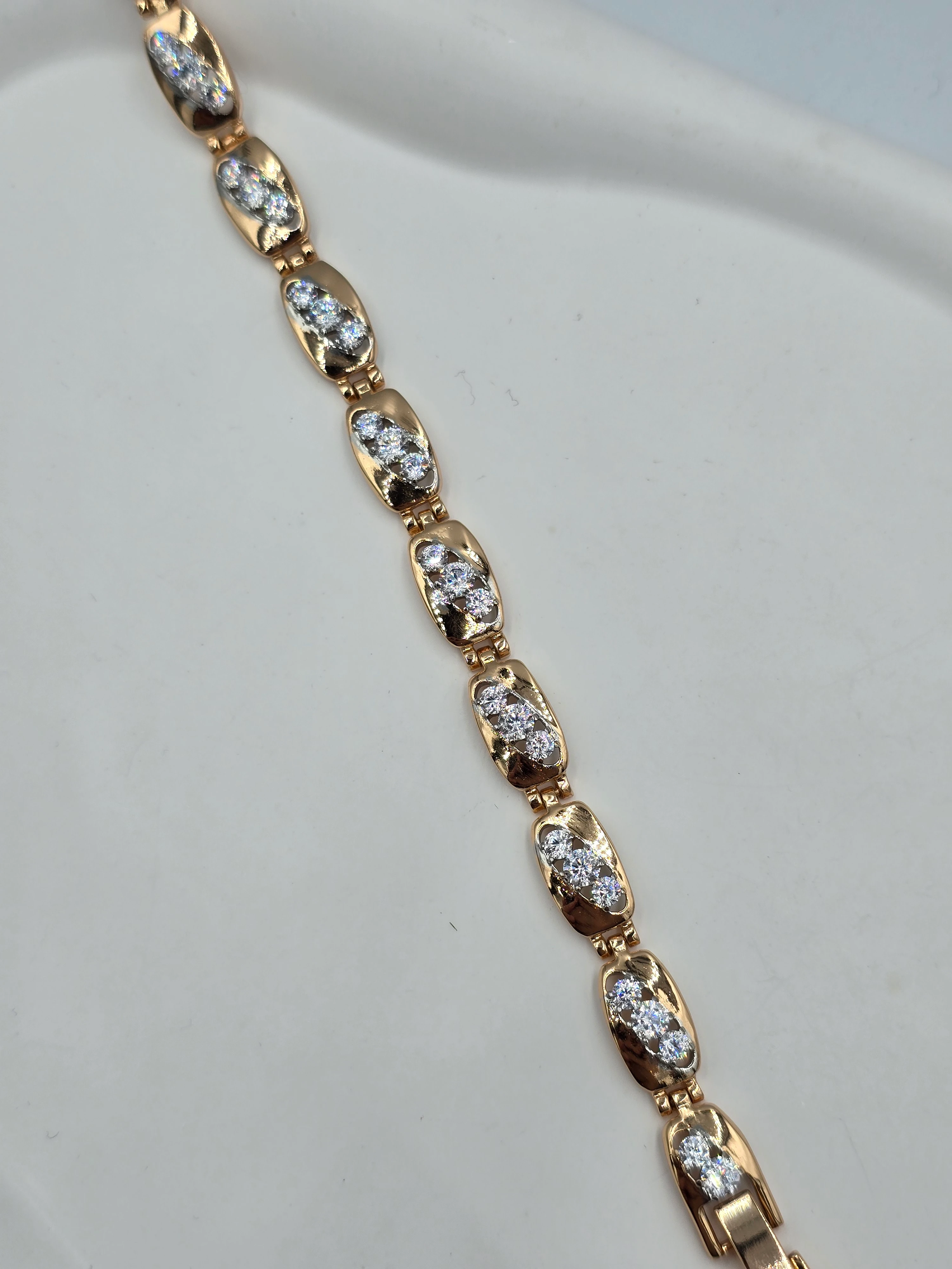 Plaka Üstü Taşlı Bileklik