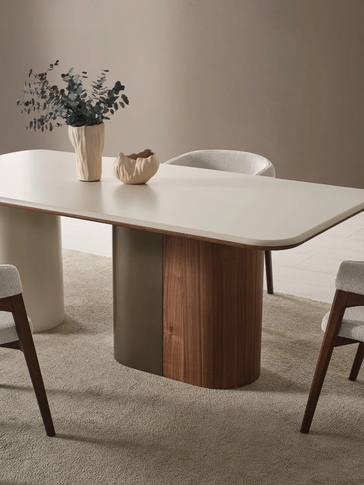 VALENTİN YEMEK ODASI