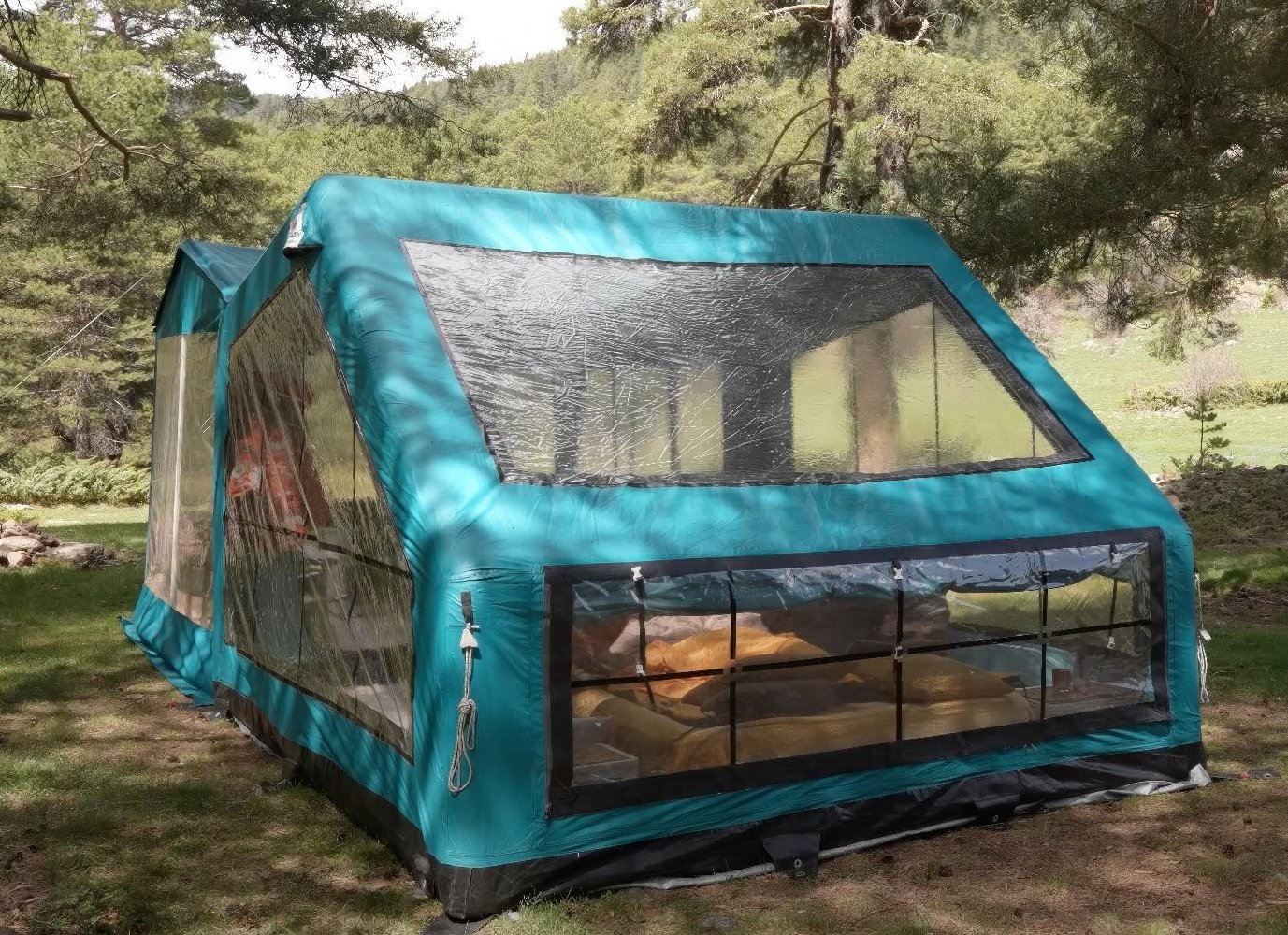 Winter Garden Air Tent