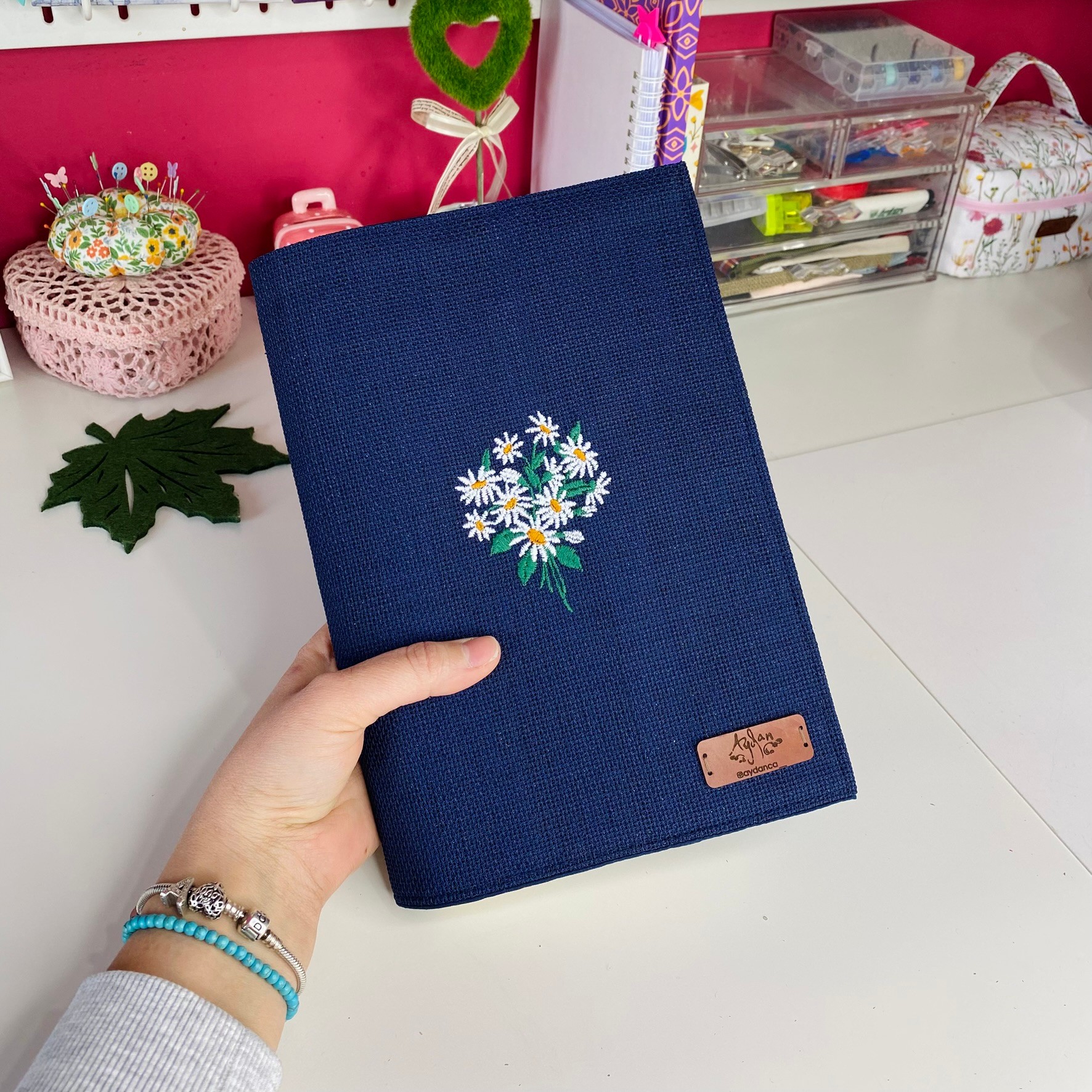 Papatya Nakışlı Kitap & Tablet Kılıfı