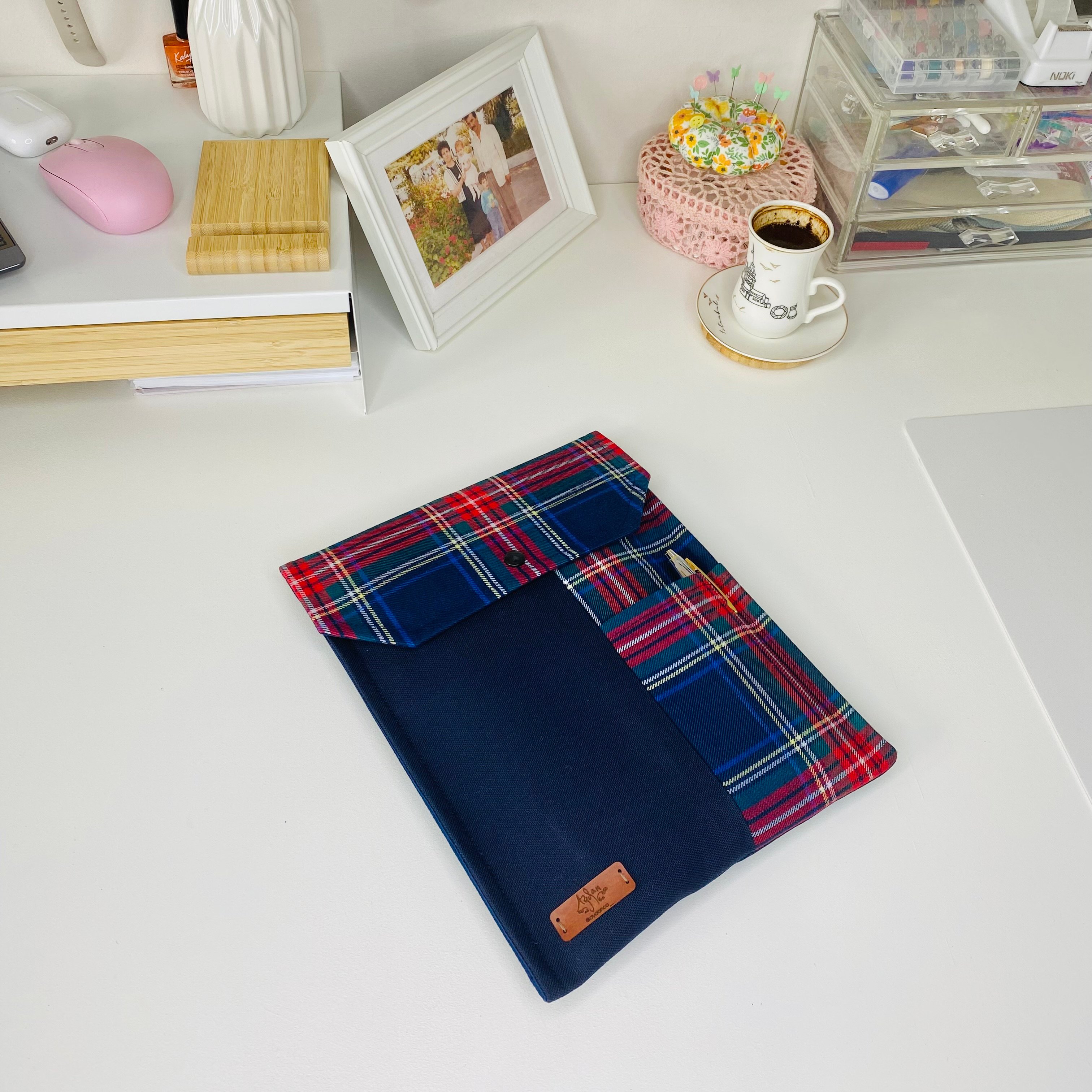 Ekose Desenli Kitap-Tablet Kılıfı