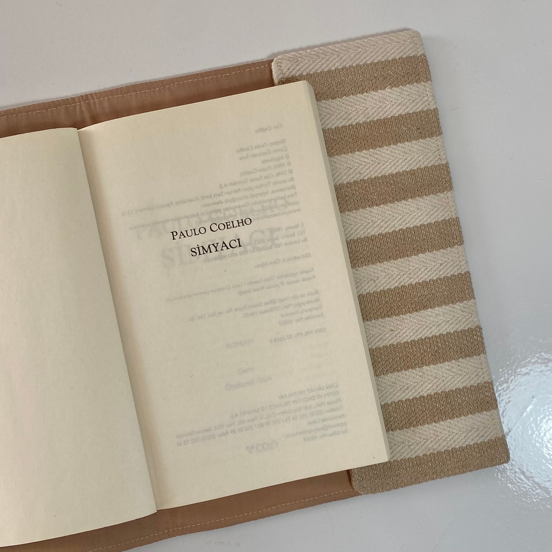 Lavanta Nakışlı Kitap & Tablet Kılıfı