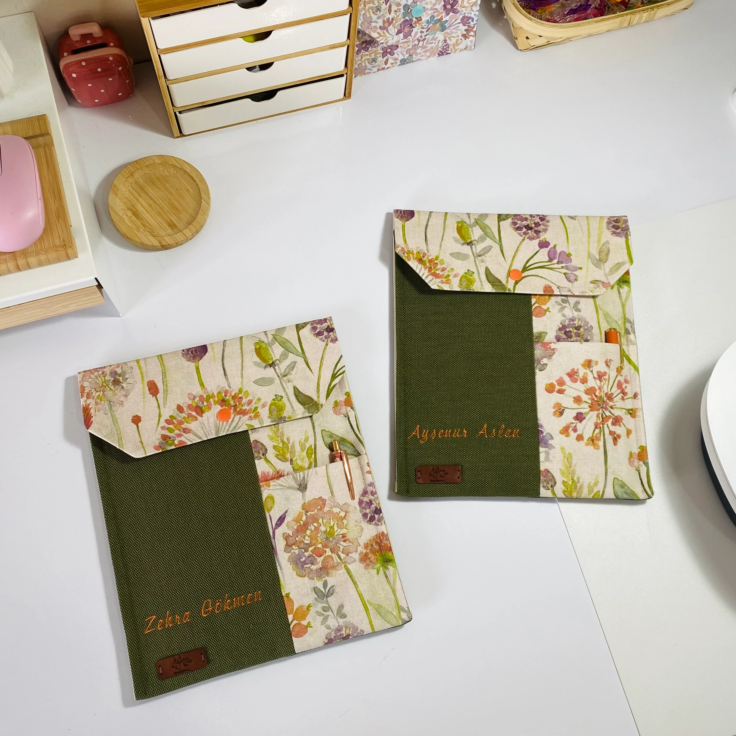 Çiçek Desenli Kitap-Tablet Kılıfı