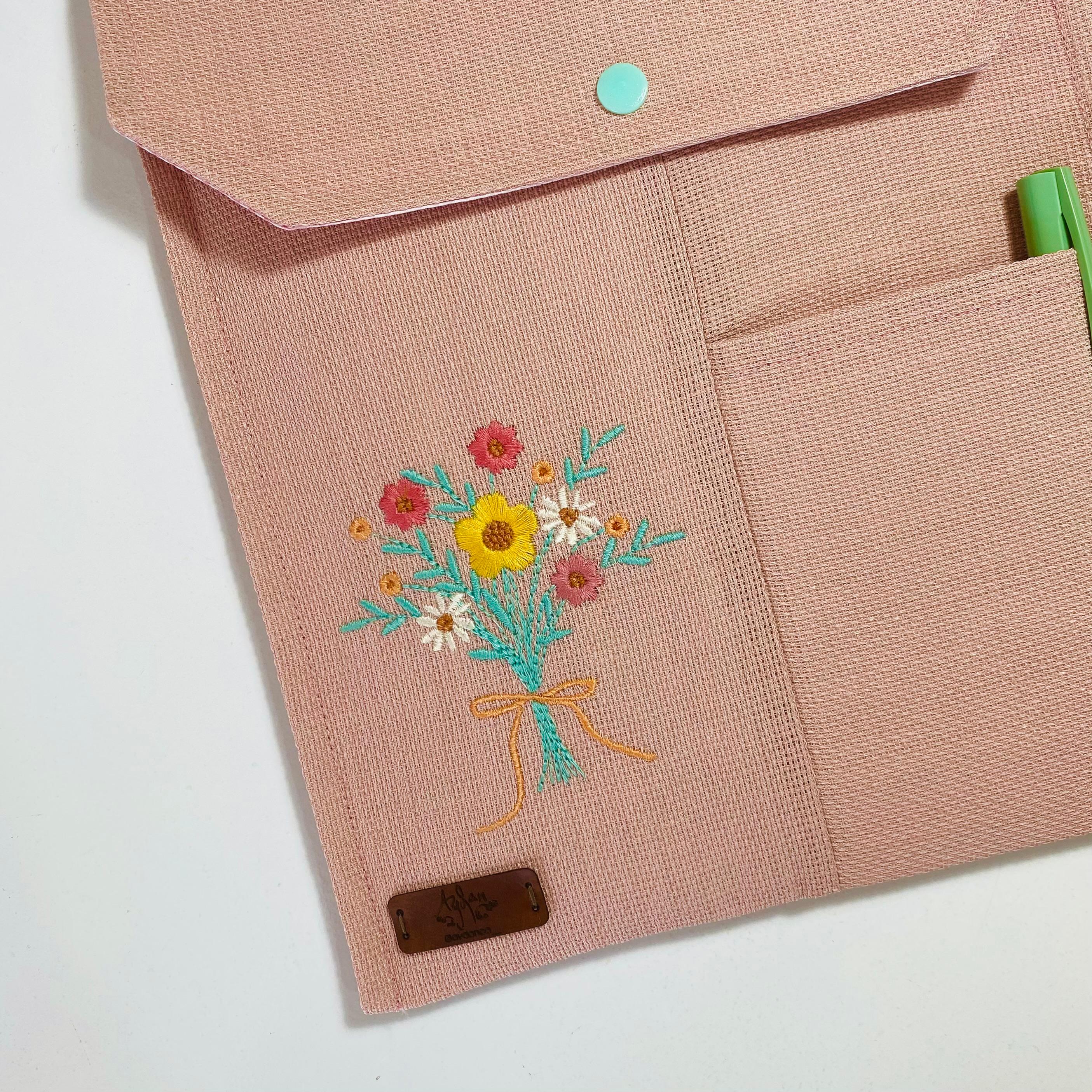 Çiçek Buketi Nakışlı Kitap-Tablet Kılıfı