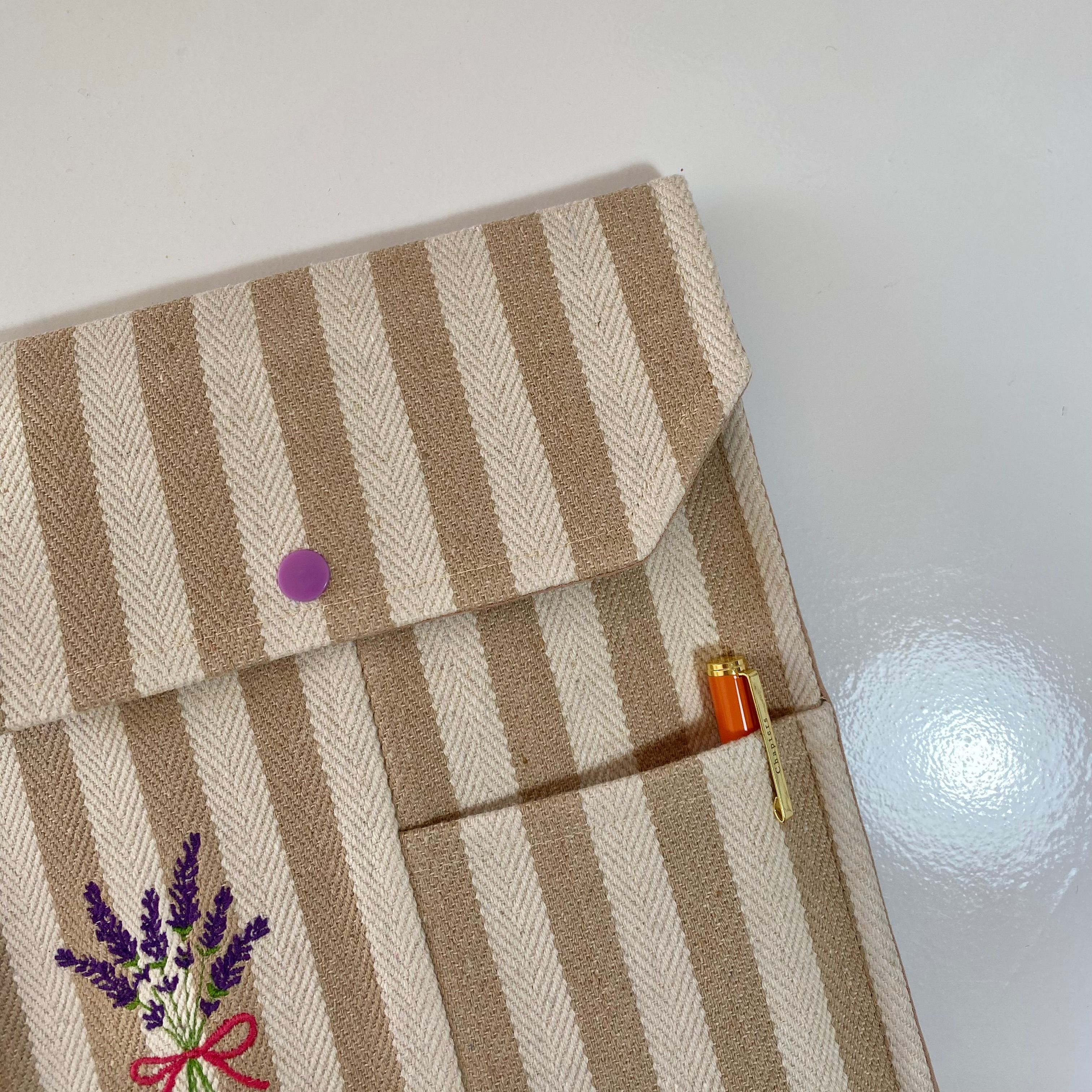Lavanta Nakışlı Kitap-Tablet Kılıfı