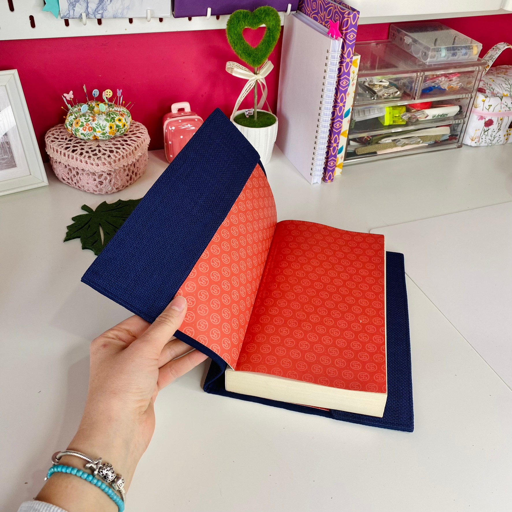 Papatya Nakışlı Kitap & Tablet Kılıfı