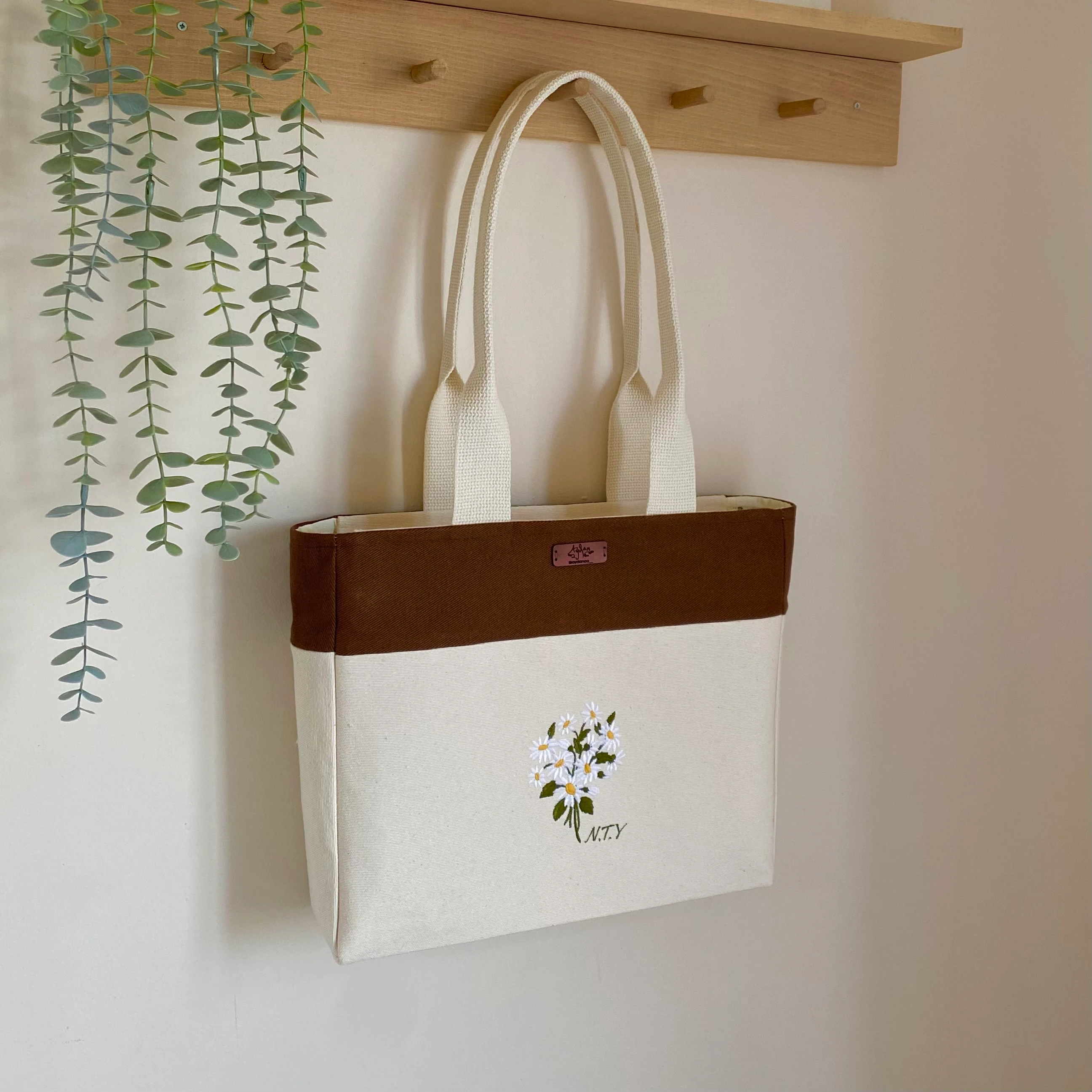 Papatya Nakışlı Kol Çantası