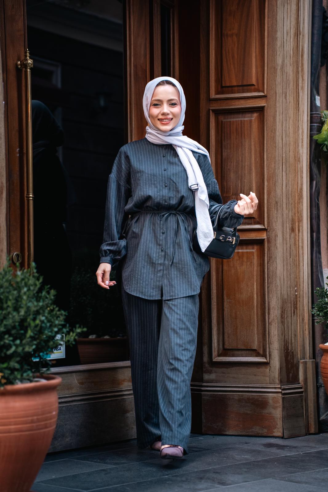 PREMİUM ÇİZGİLİ TAKIM - GRİ