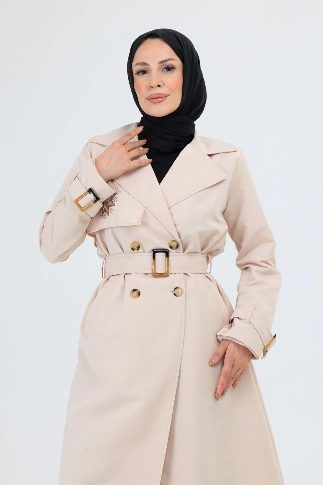 NAKIŞ DETAYLI TRENÇKOT