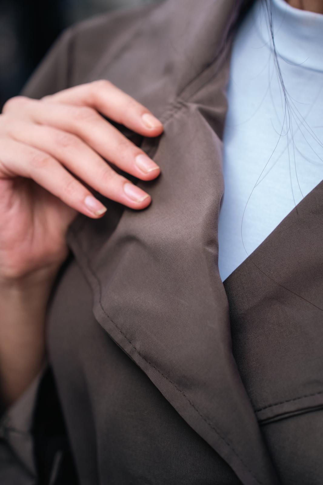 PREMİUM DÜĞME DETAY TRENÇKOT