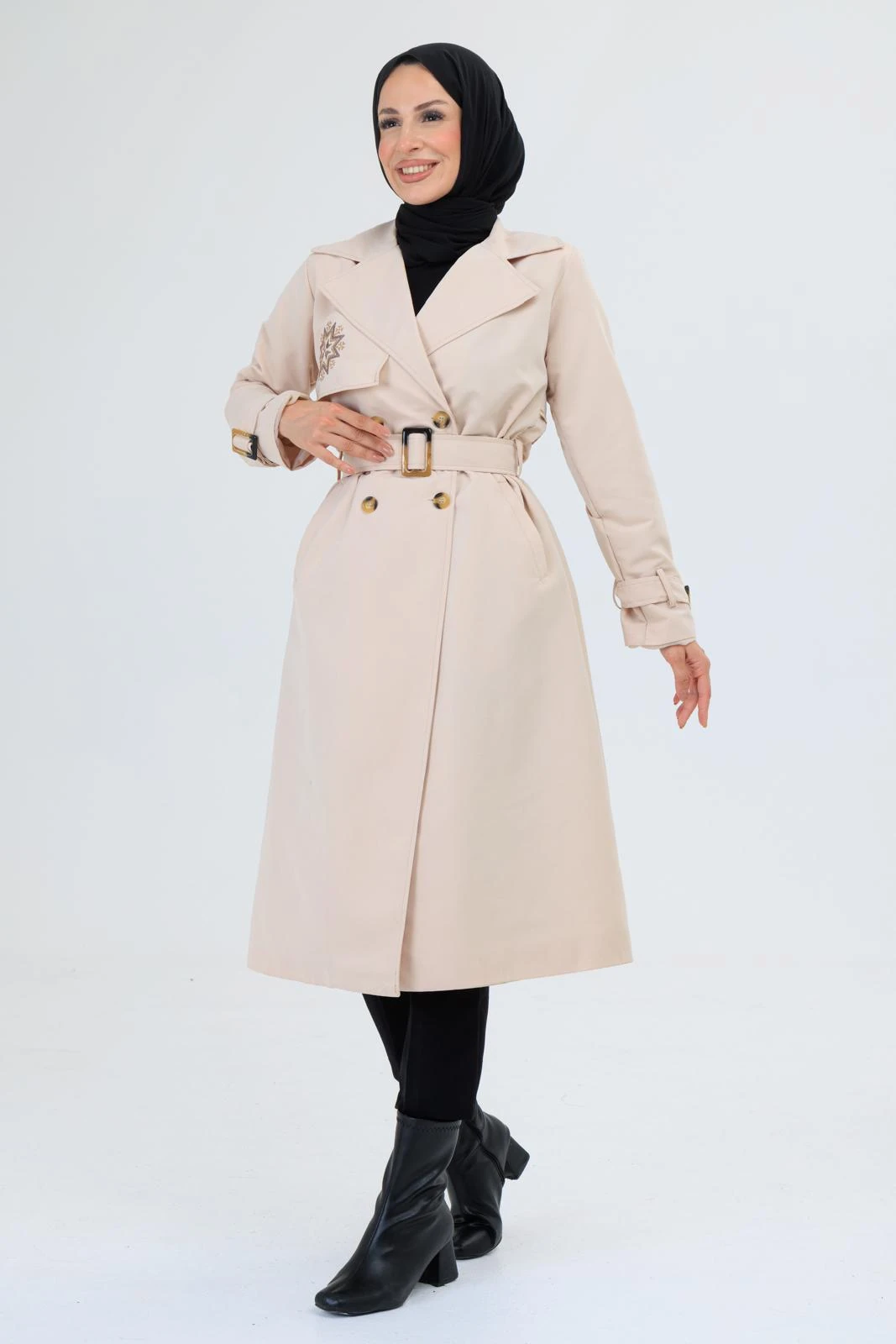 NAKIŞ DETAYLI TRENÇKOT