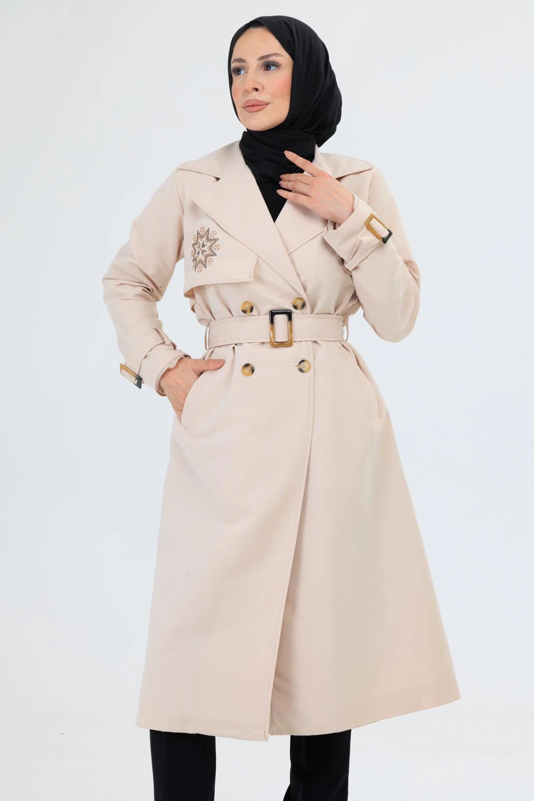 NAKIŞ DETAYLI TRENÇKOT