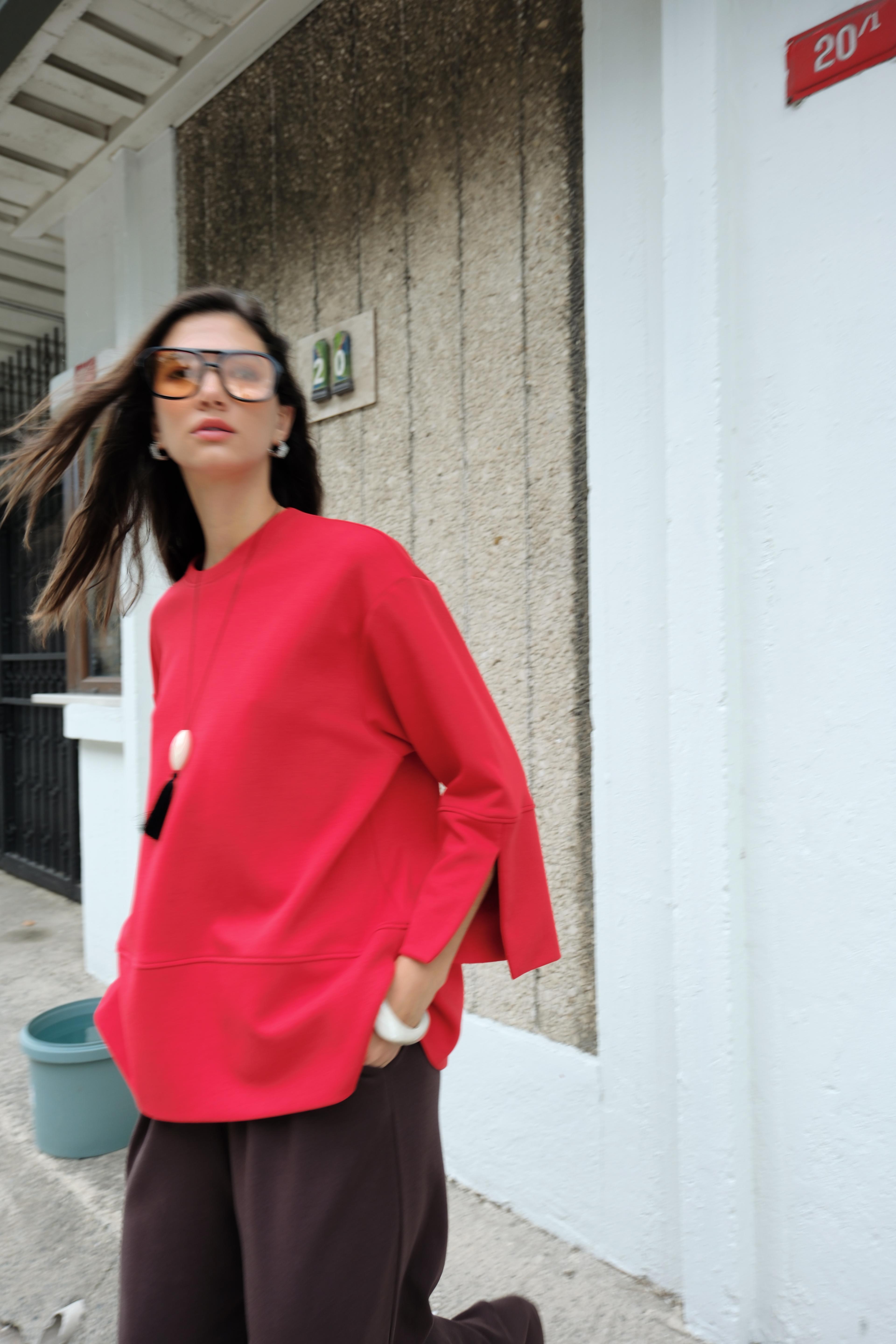 MANŞETLİ KIRMIZI SWEAT