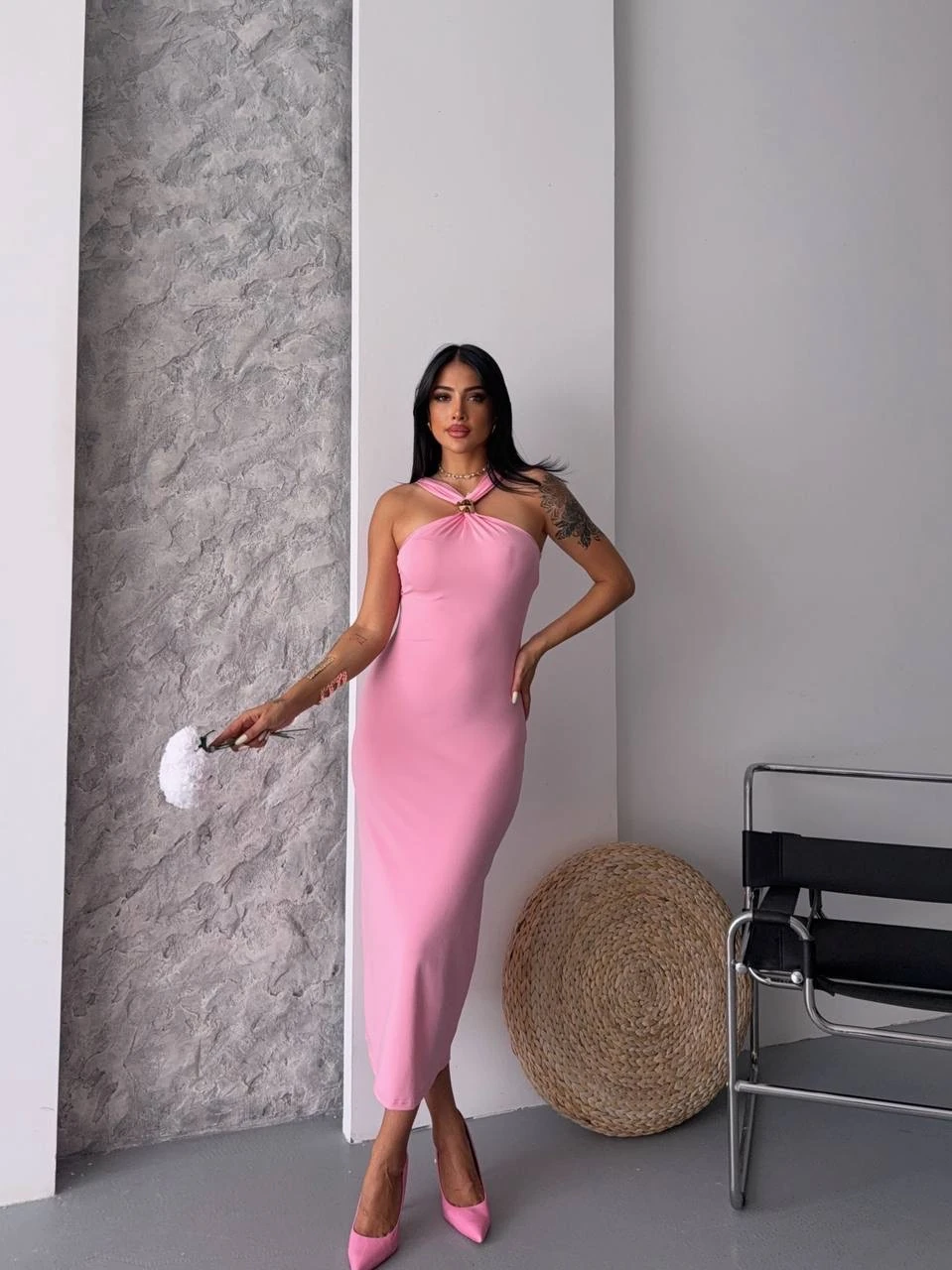  Aksesuarlı Çapraz Yaka Midi Elbise - Pembe