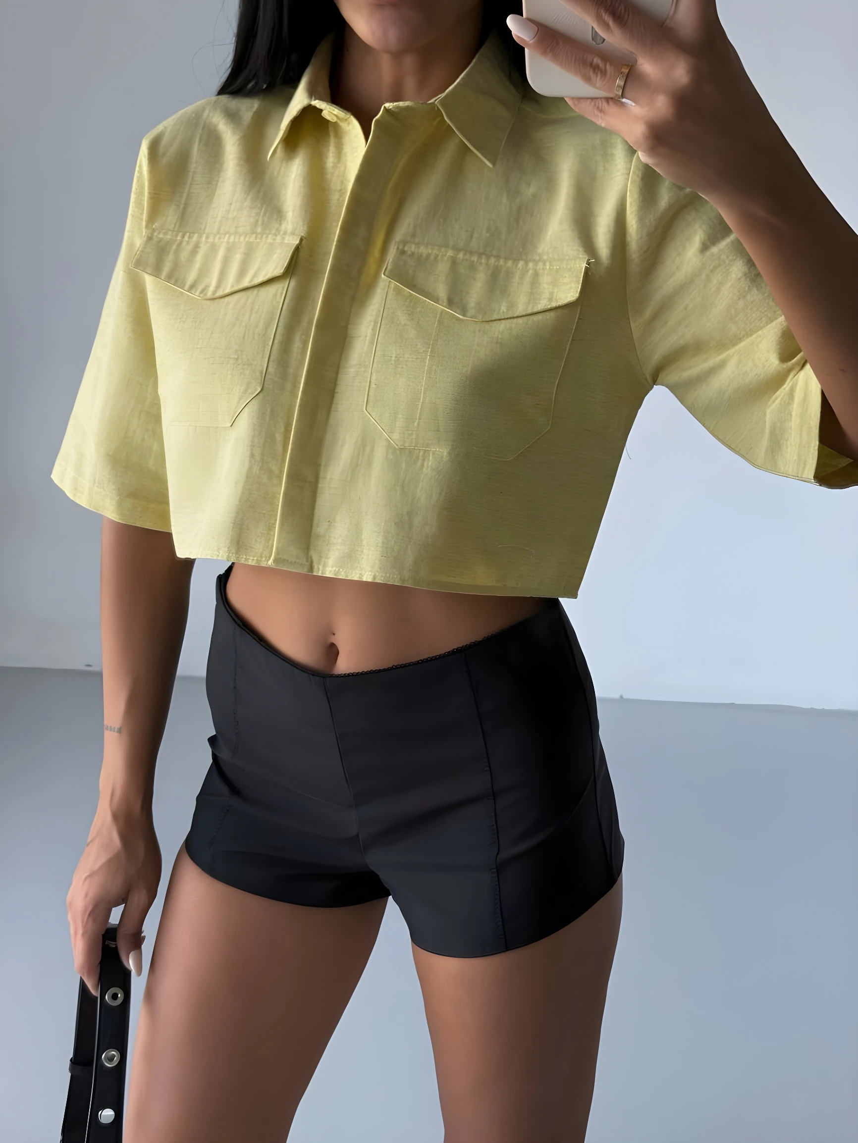 Cep Detay Yarım Kol Crop Sarı Gömlek