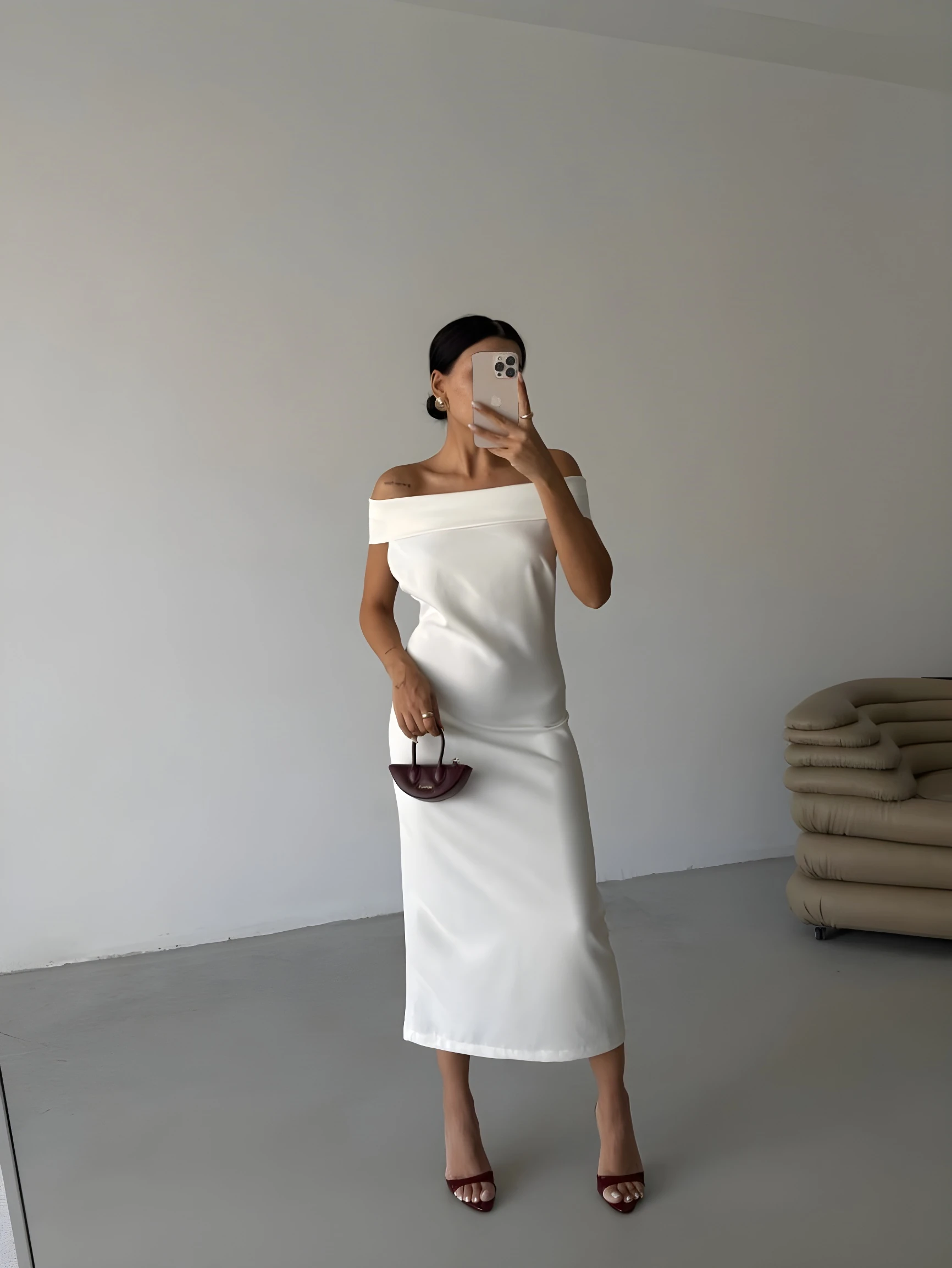 Straplez Omuz Katlama Detaylı Sırtı Dekolte Elbise - Beyaz