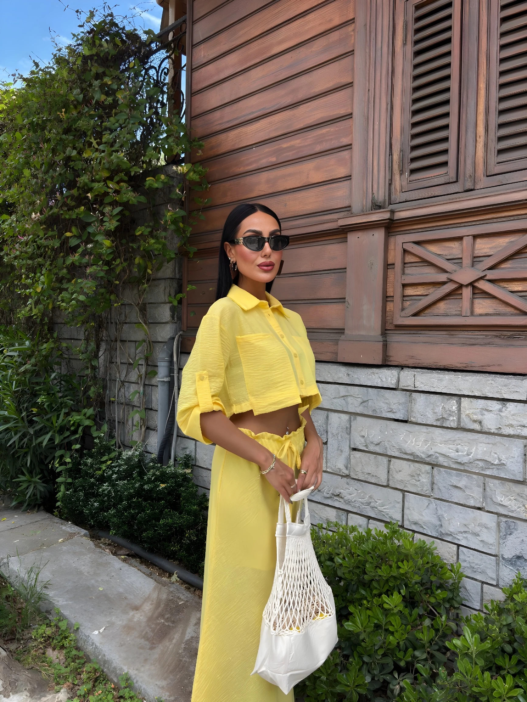 Crop Gömlekli ve Eteği Büzgülü Tasarım Takım