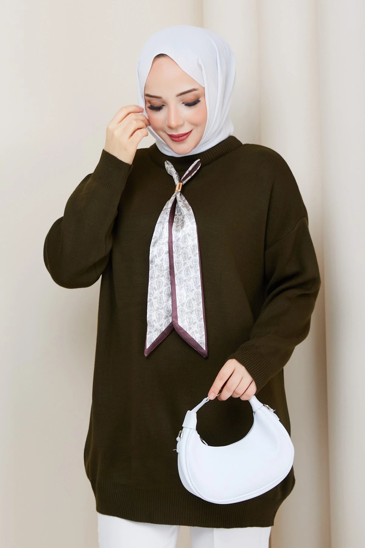 Kadın Bisiklet Yaka Fularlı Triko Tunik