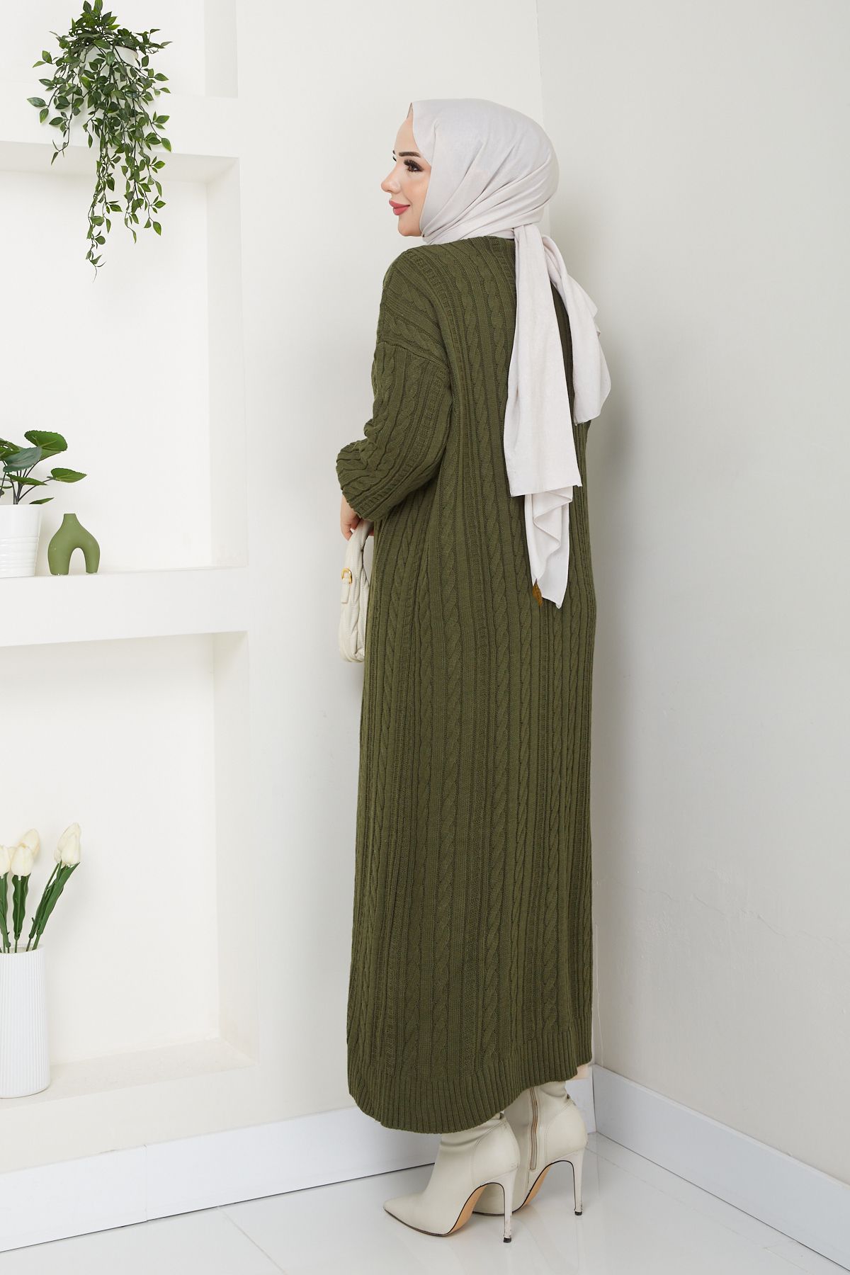 Kadın Balon Kol Düğme Kapamalı Uzun Triko Hırka