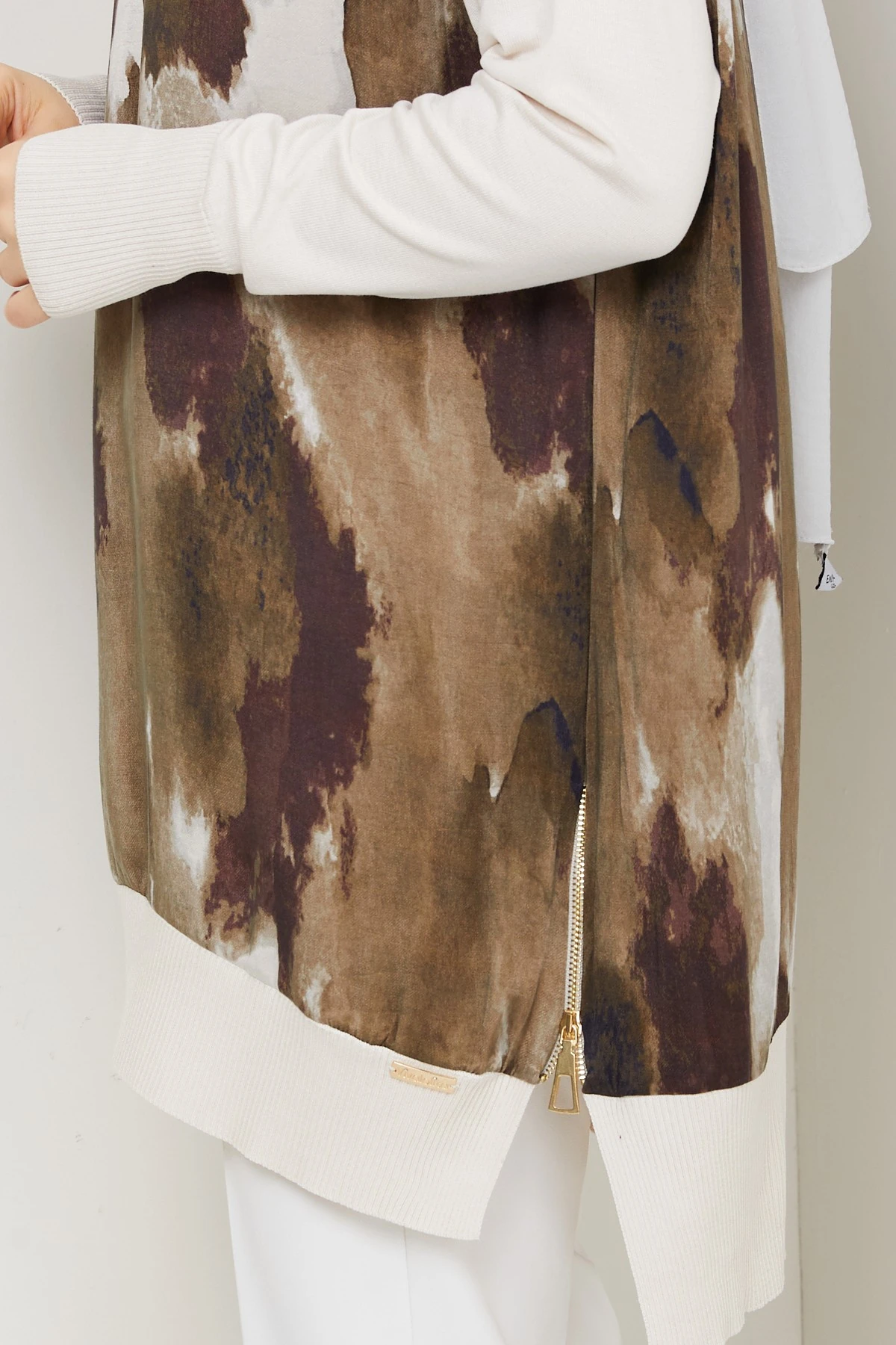 Kadın Yarım Balıkçı Yaka Yandan Fermuarlı İpek Kupra Merserize Tunik