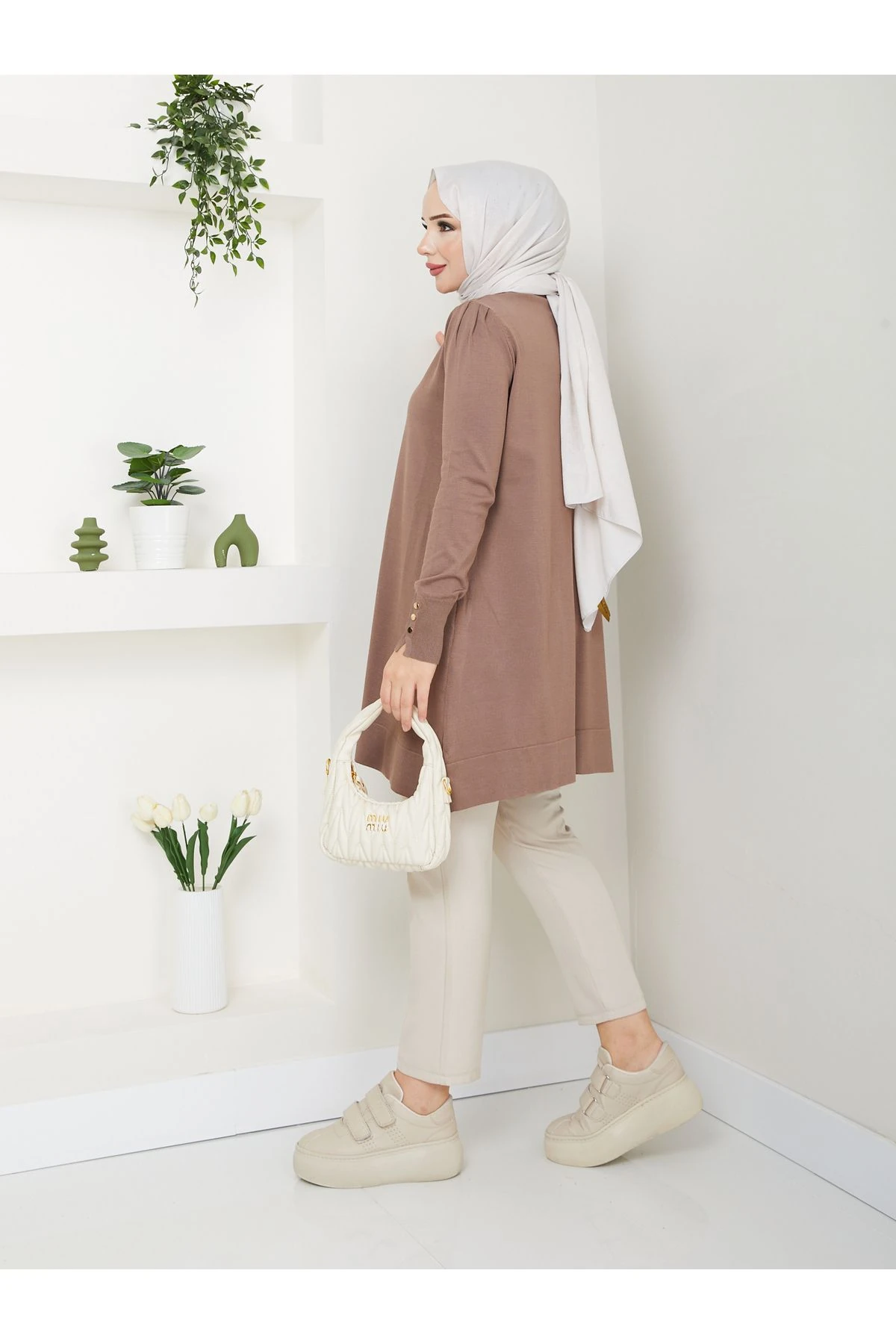 Kadın Omuzdan Apoletli Kol Düğmeli Soğuk İplik Merserize Triko Tunik