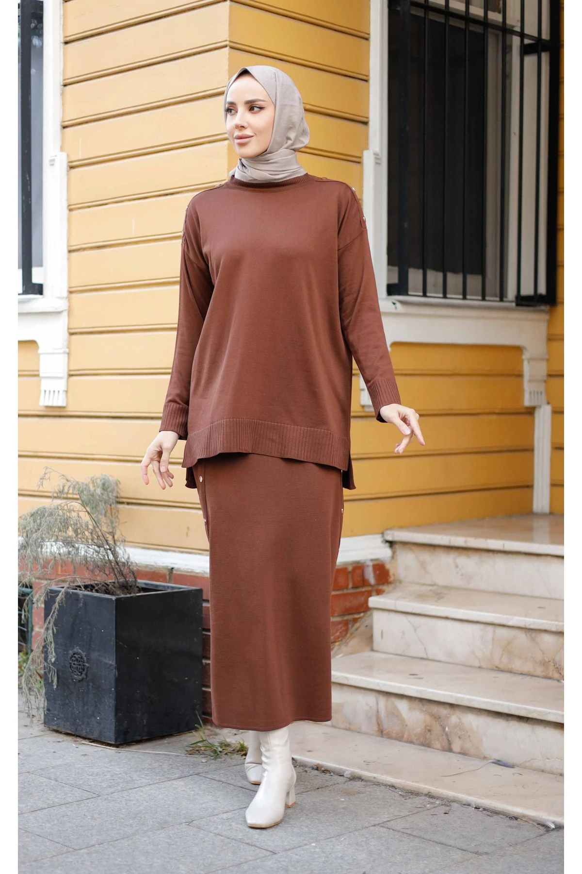 Kadın Merserize Düğme Detaylı Etekli İkili Triko Takım