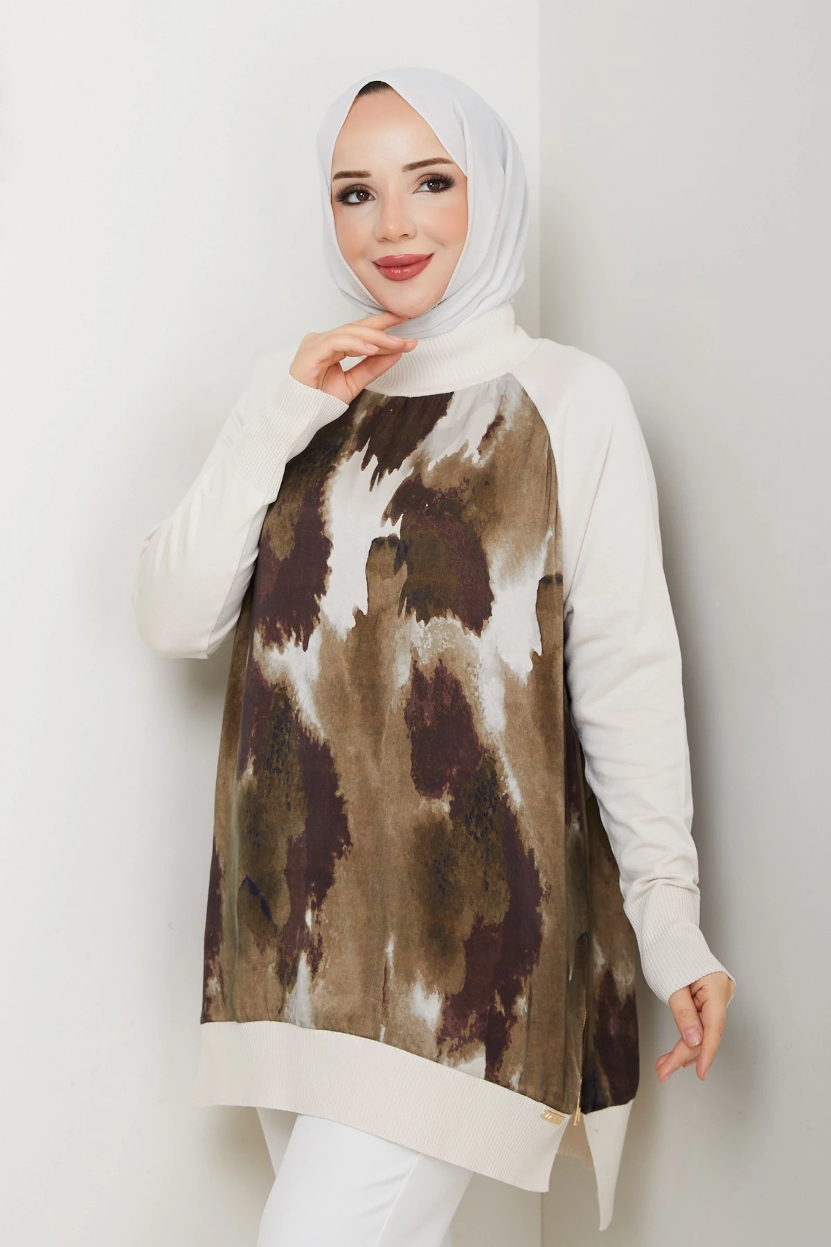 Kadın Yarım Balıkçı Yaka Yandan Fermuarlı İpek Kupra Merserize Tunik