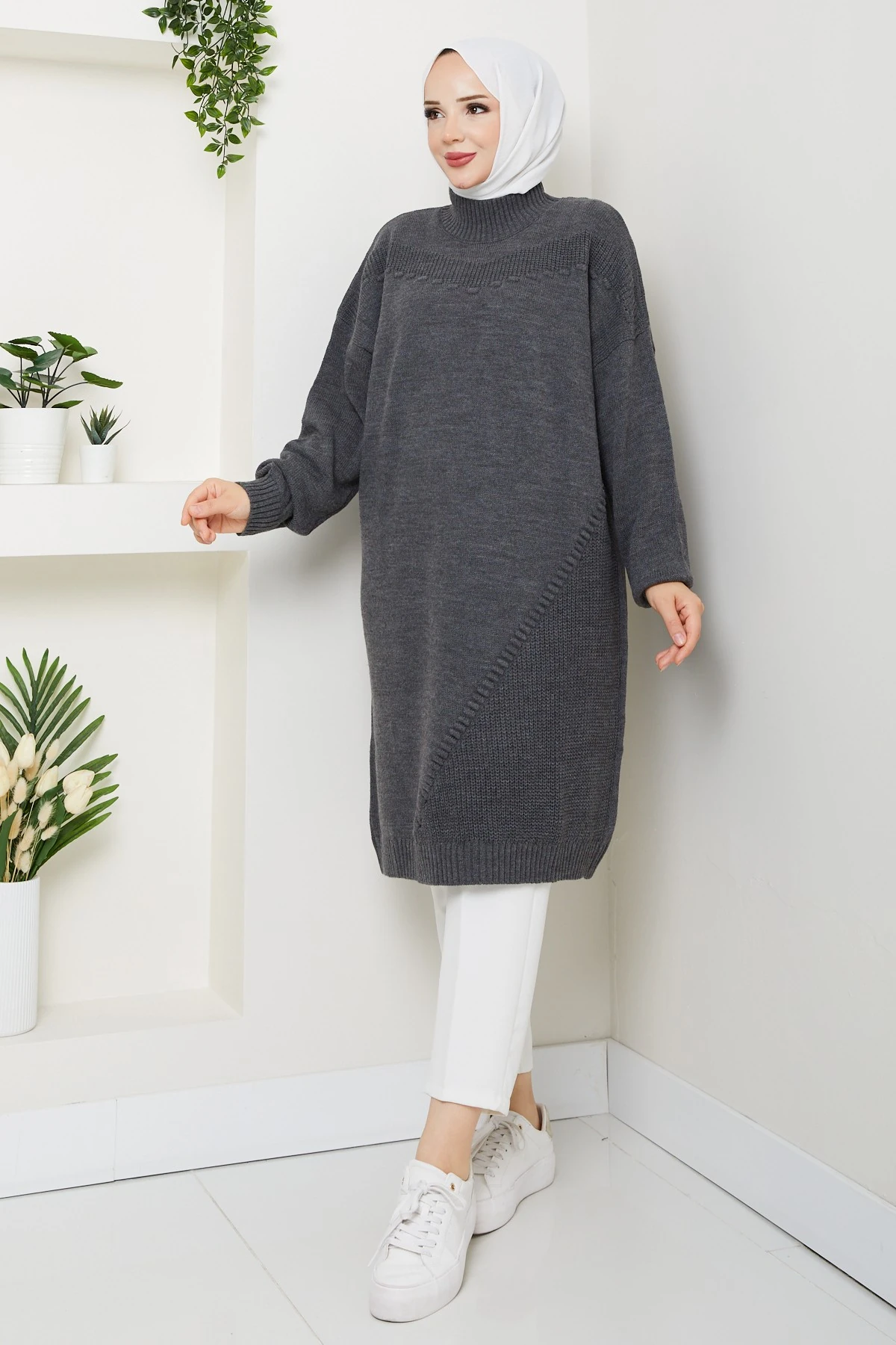 Kadın Yarım Balıkçı Yaka Örgü Detaylı Triko Tunik