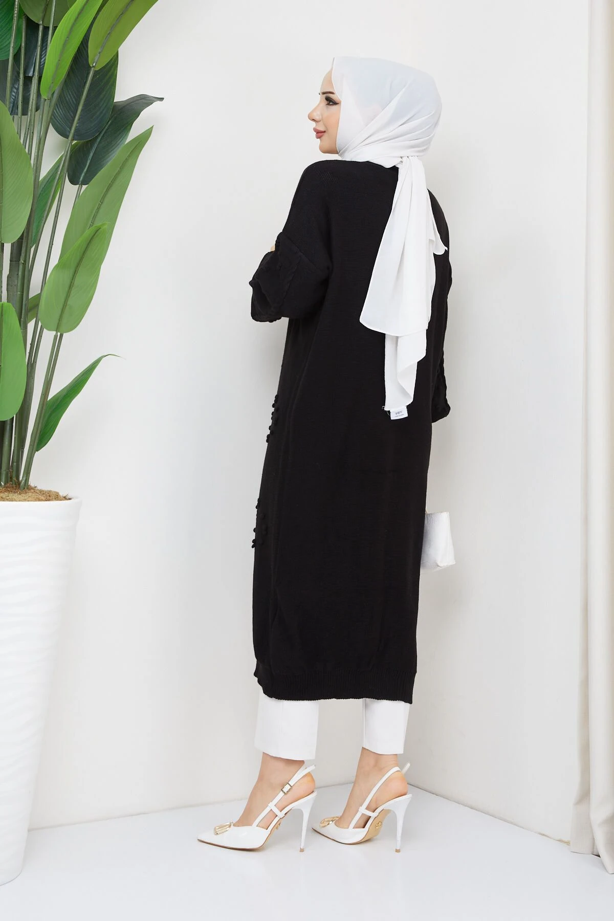 Kadın Saç Örgülü Desenli Düğmeli Triko Hırka