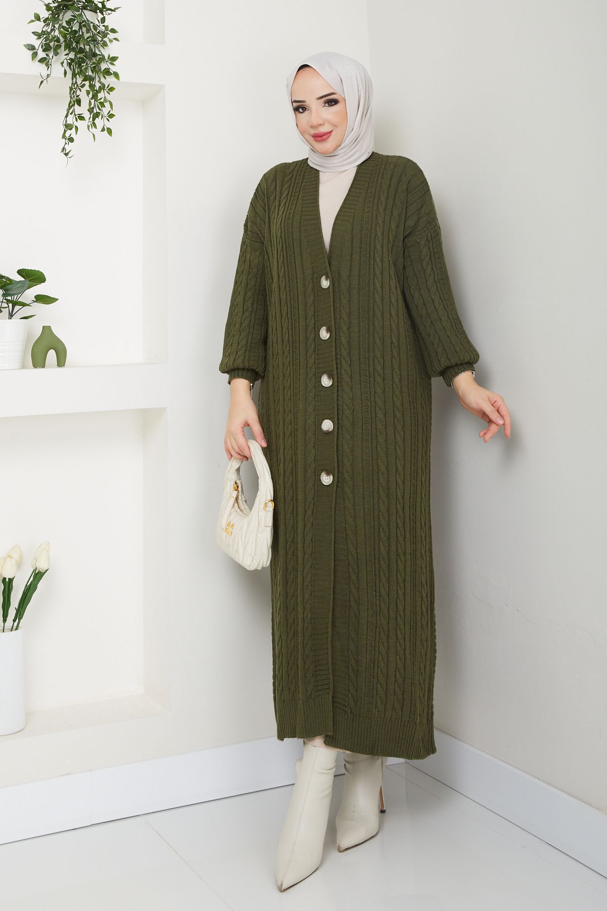 Kadın Balon Kol Düğme Kapamalı Uzun Triko Hırka