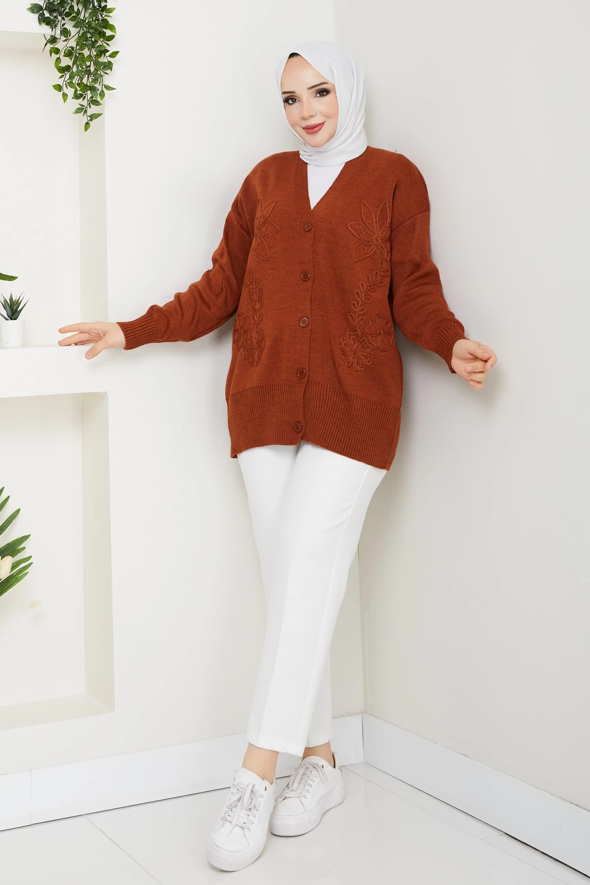 Kadın Papatya Desenli Triko Hırka