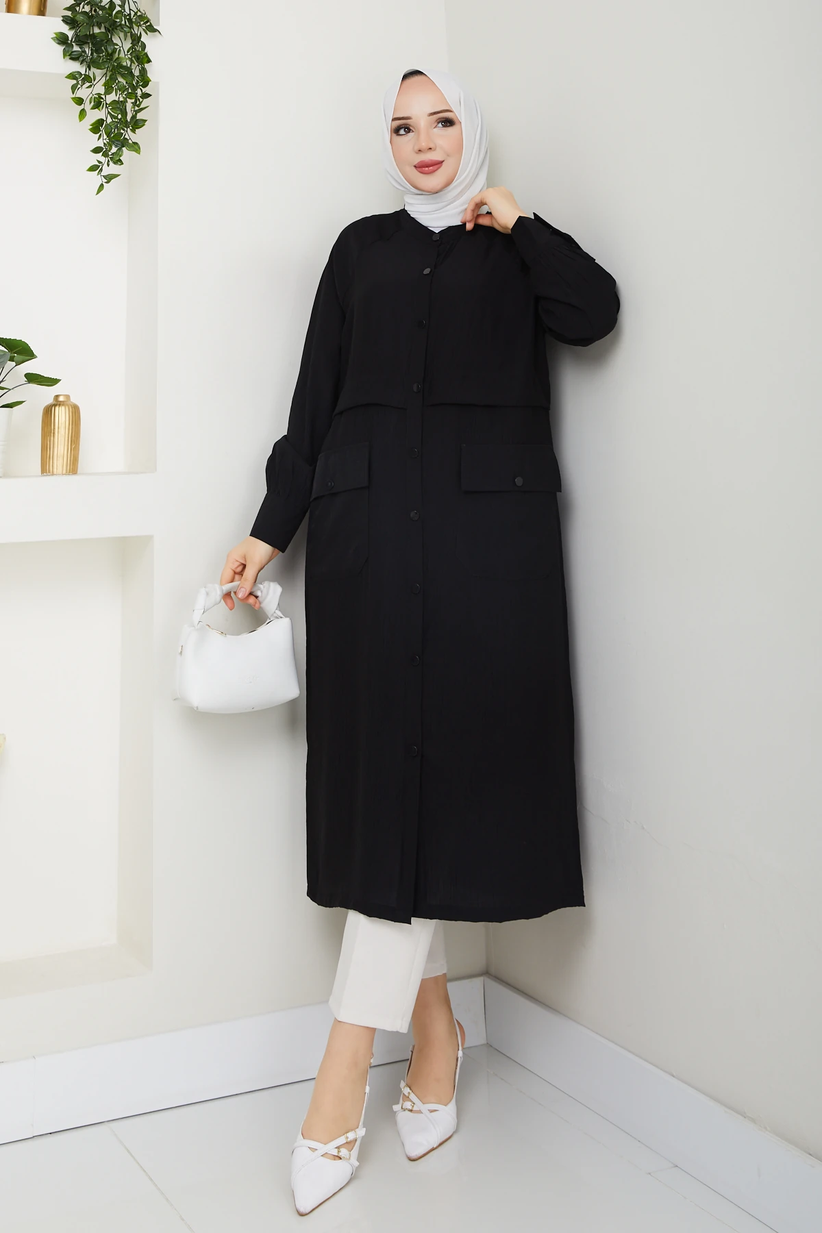 Kadın Cepli Düğme Kapamalı Kap