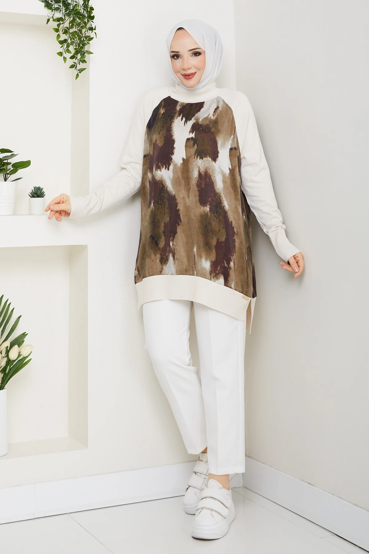 Kadın Yarım Balıkçı Yaka Yandan Fermuarlı İpek Kupra Merserize Tunik