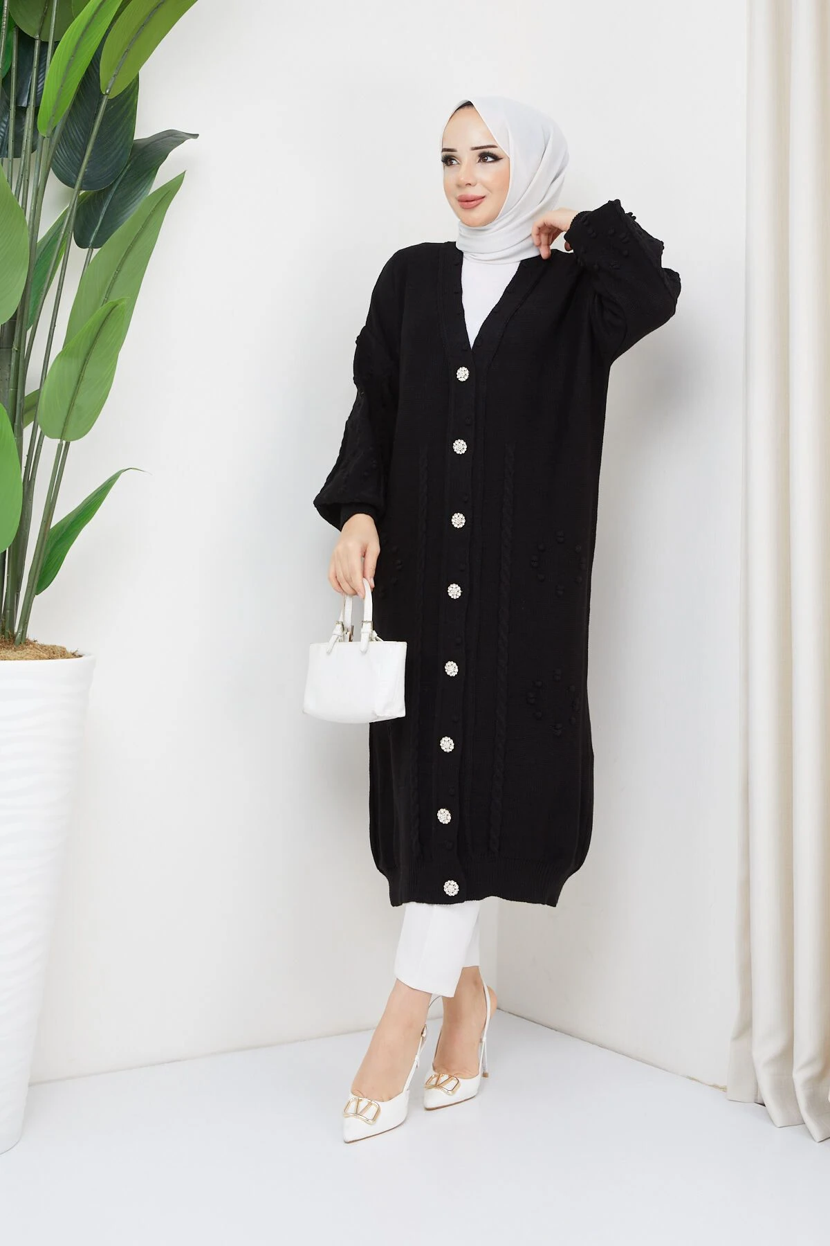 Kadın Saç Örgülü Desenli Düğmeli Triko Hırka