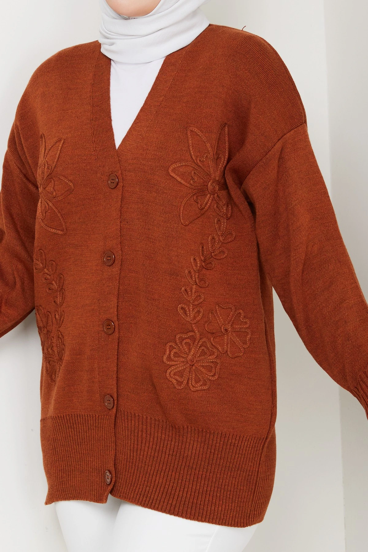 Kadın Papatya Desenli Triko Hırka