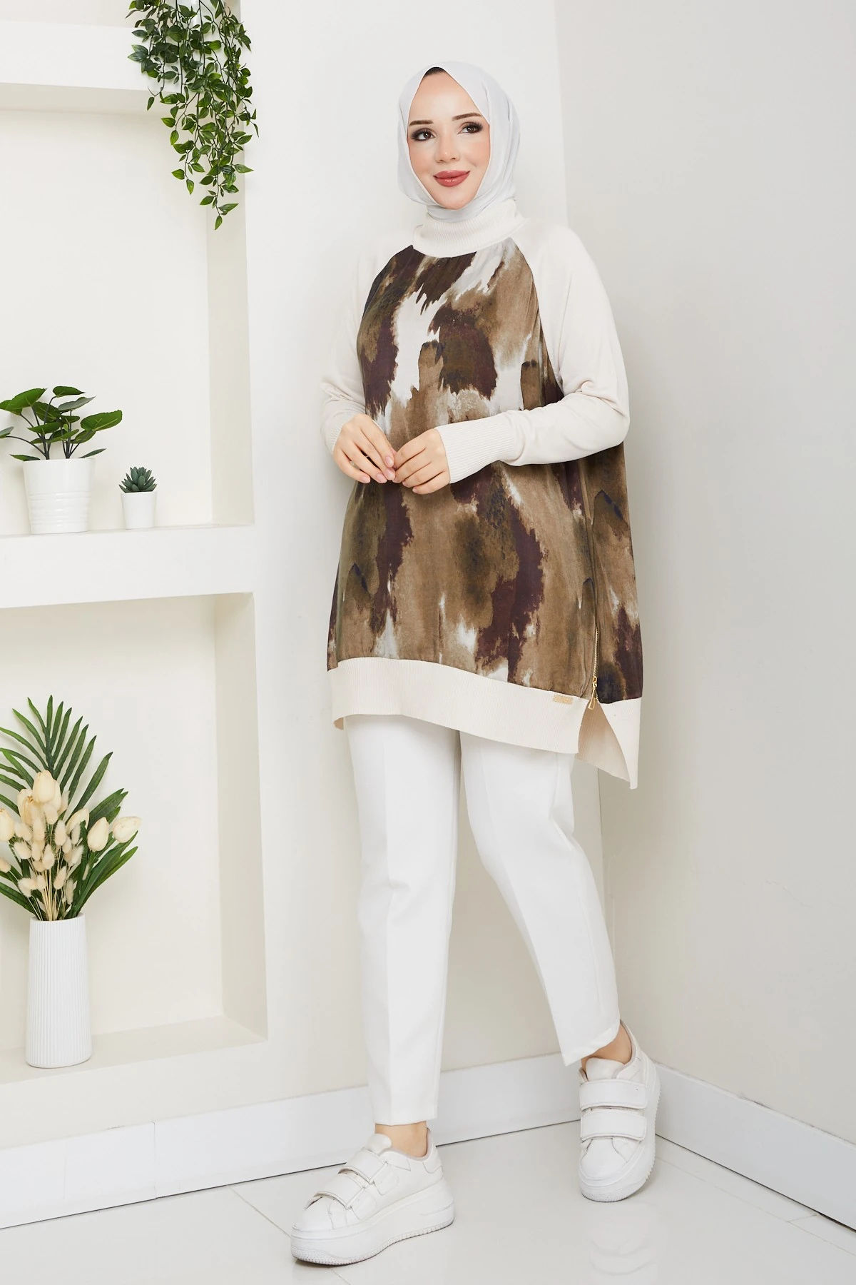 Kadın Yarım Balıkçı Yaka Yandan Fermuarlı İpek Kupra Merserize Tunik