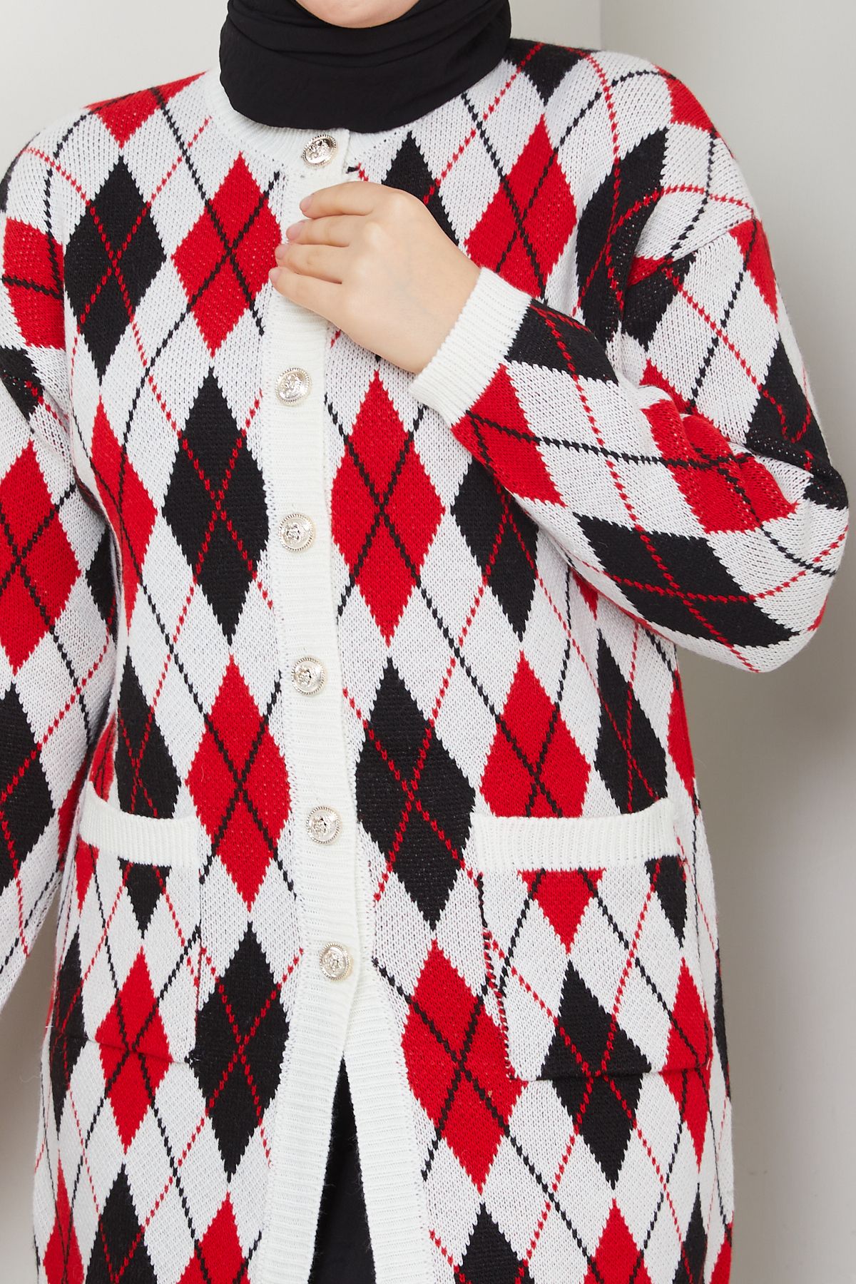 Kadın Kareli Cepli Düğme Kapamalı Triko Hırka