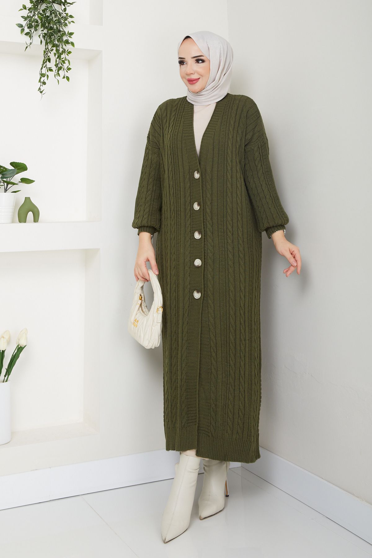 Kadın Balon Kol Düğme Kapamalı Uzun Triko Hırka